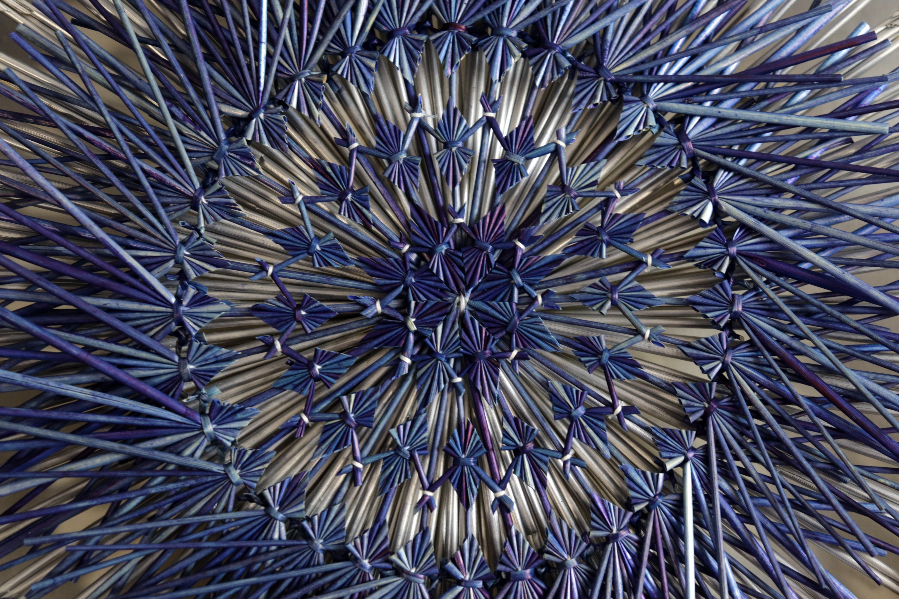 Wheat Straw Wall Circle - Blue Eclipse - 40 in. Panikua
