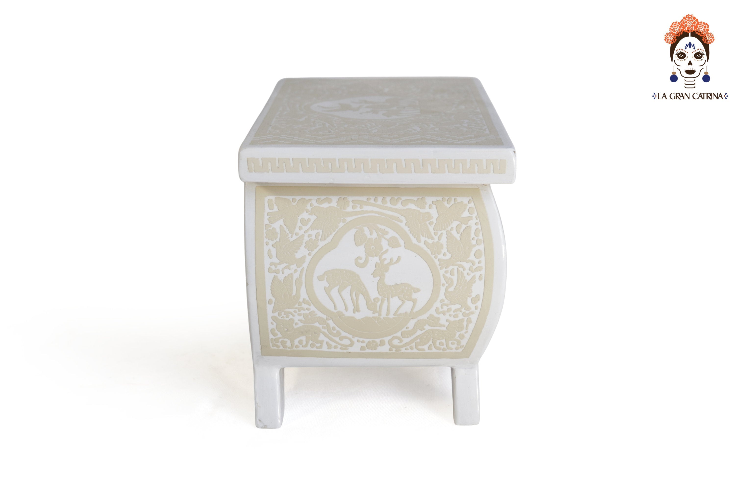 White Olinalá lacquerware artisan box with legs, sgraffito floral motifs, black and white finish
