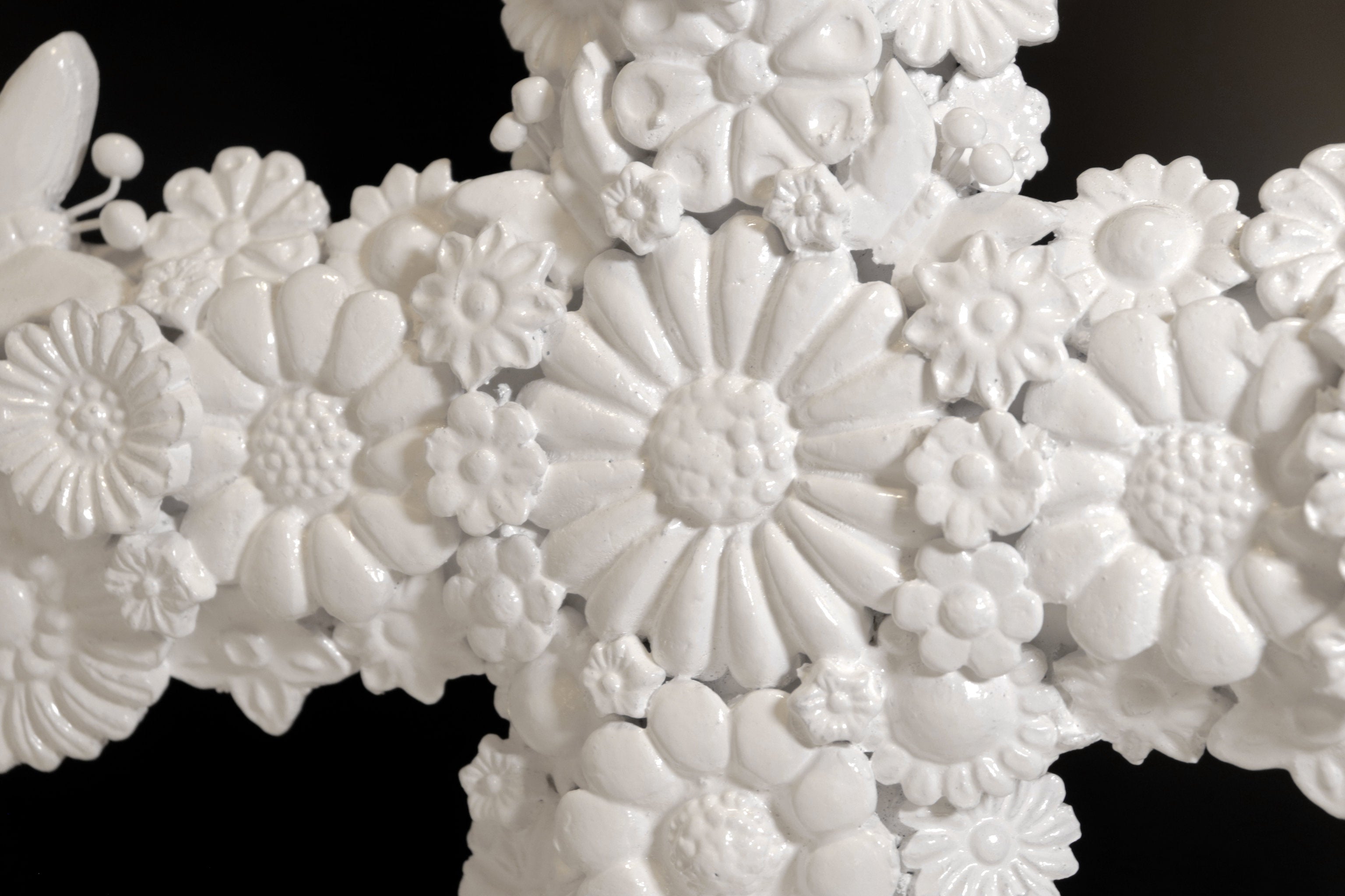 Cross white - Glazed Clay - 18 in. Tereri