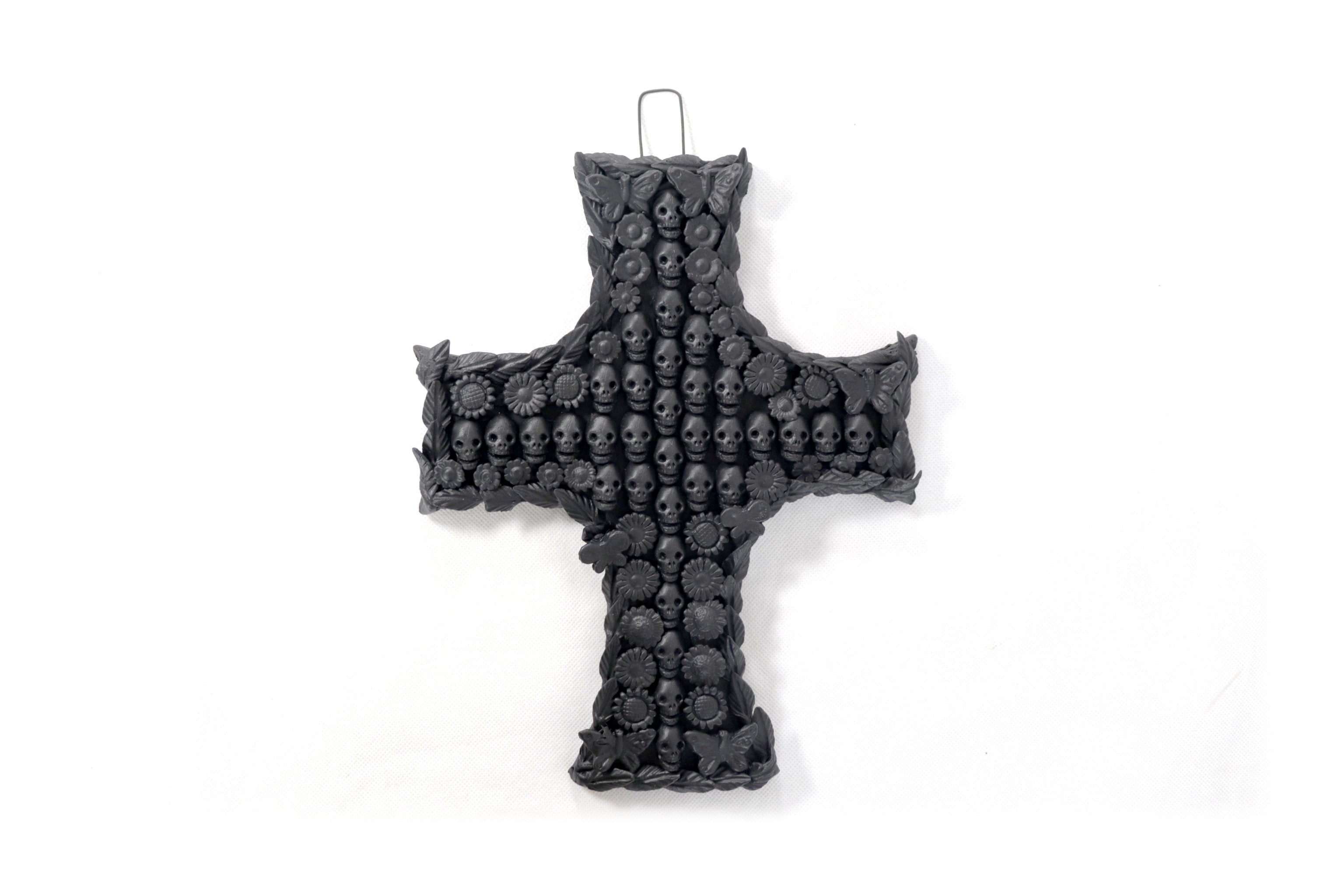 Cross of skulls Black - 11 in. Brenda Capula