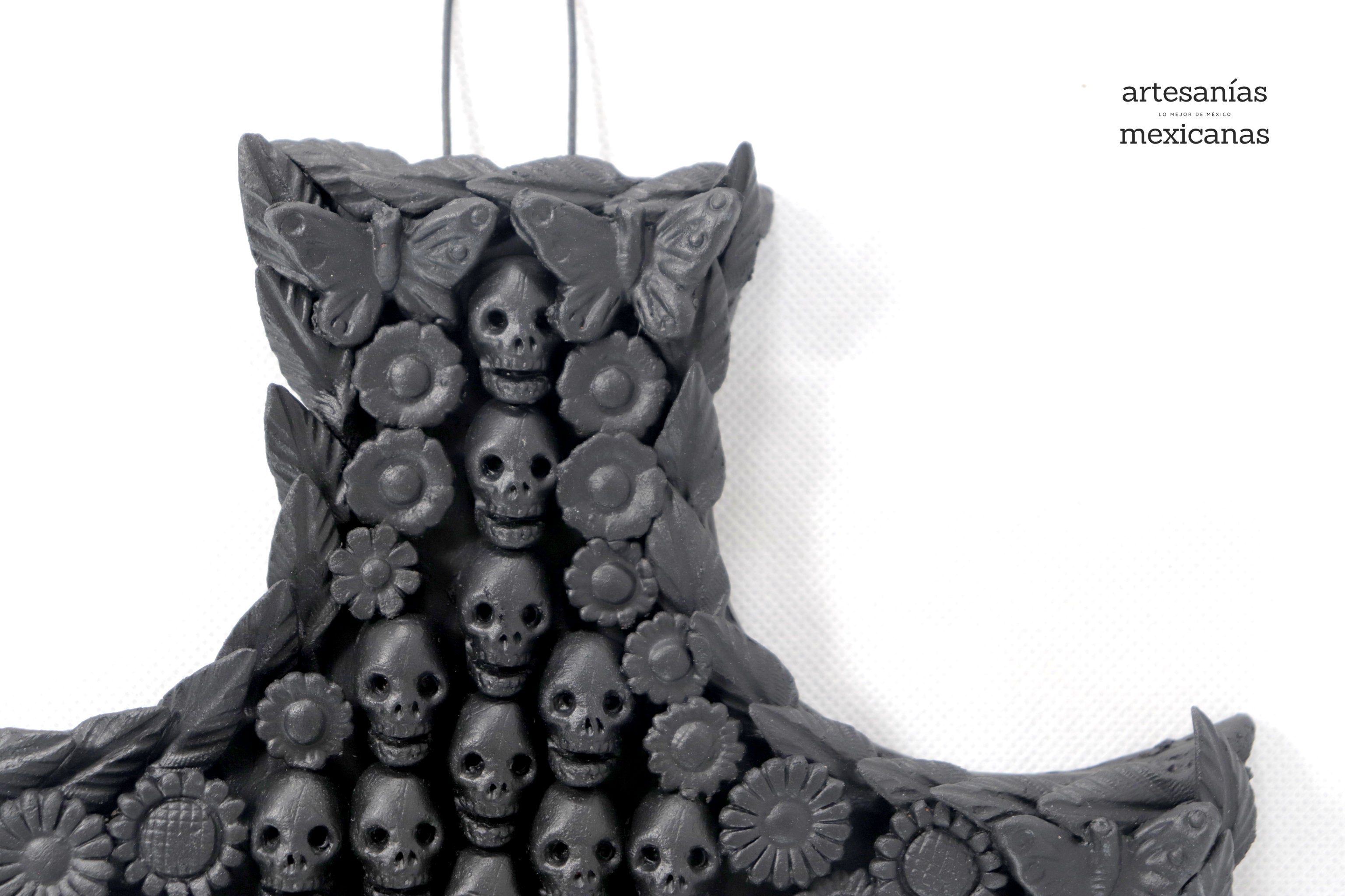 Cross of skulls Black - 11 in. Brenda Capula