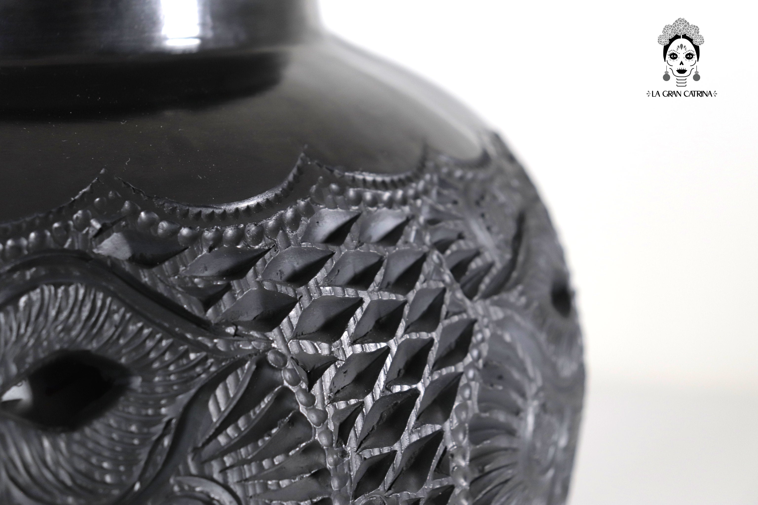 Vase "Arena" Handcrafted Black Clay 14.5 in. - in. Production Tere Oax