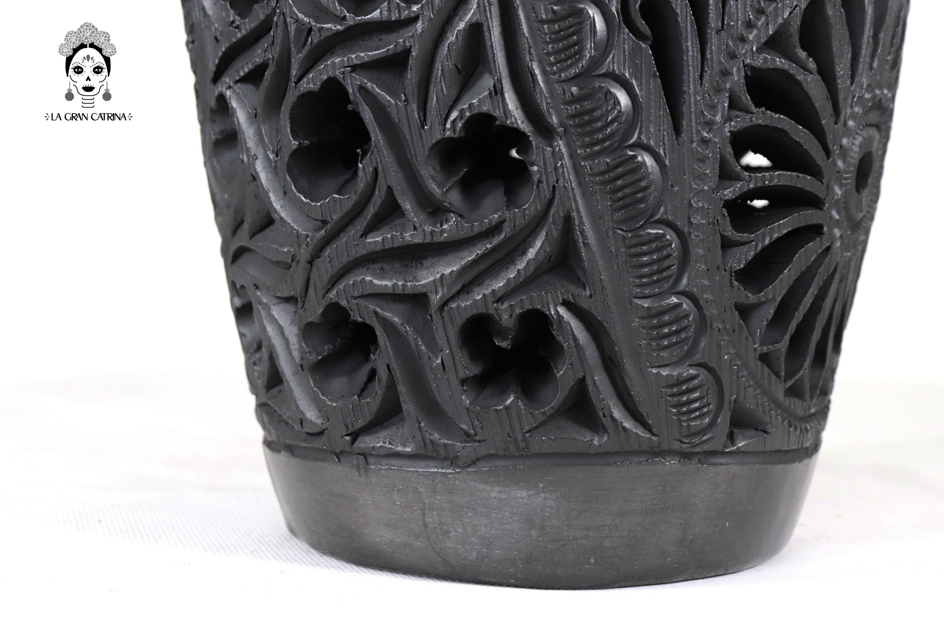 Vase "Fuego" Handcrafted Black Clay 17.3 in. Tere Oax