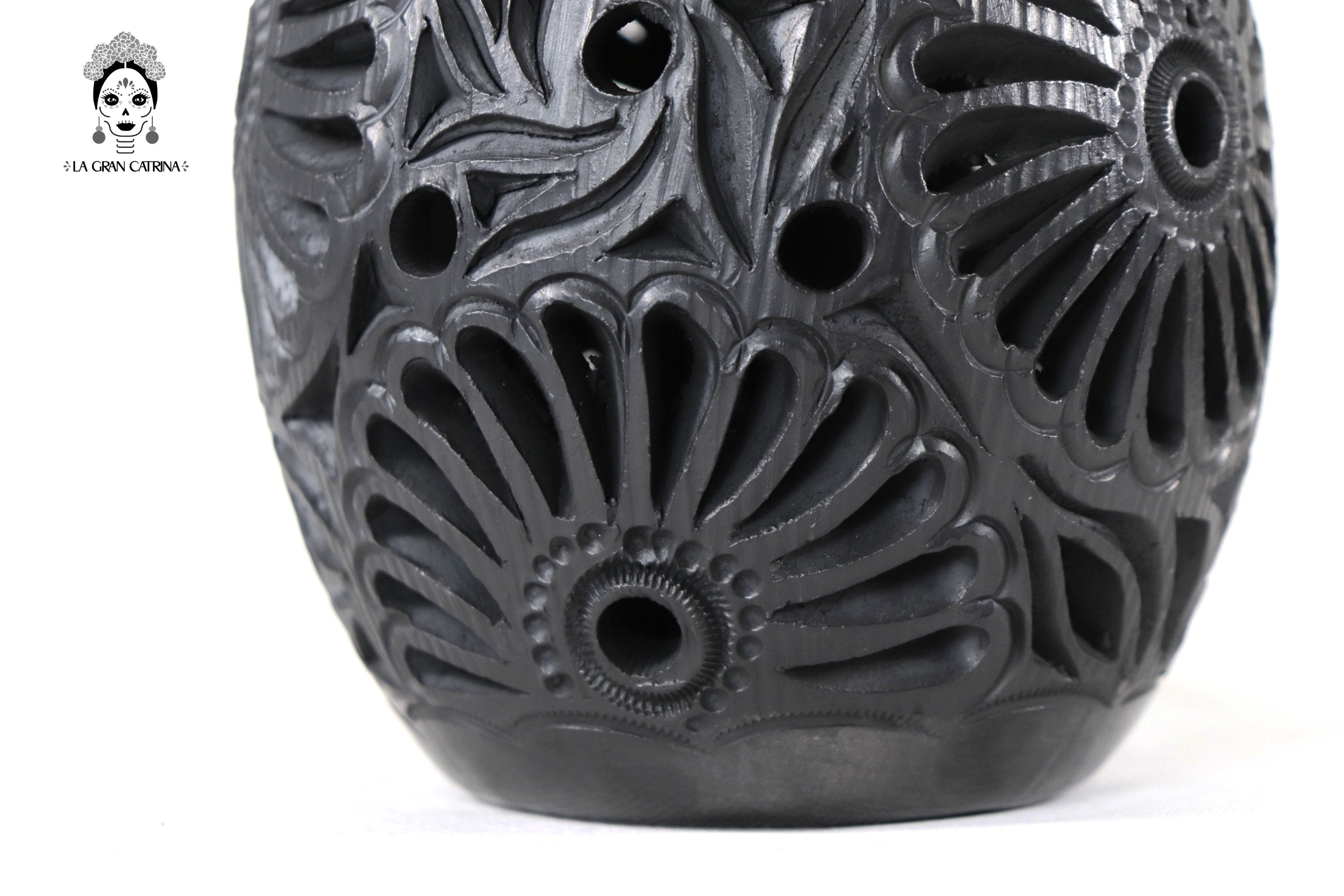 Vase "Río small" Handcrafted Black Clay 14.1 in. Tere Oax