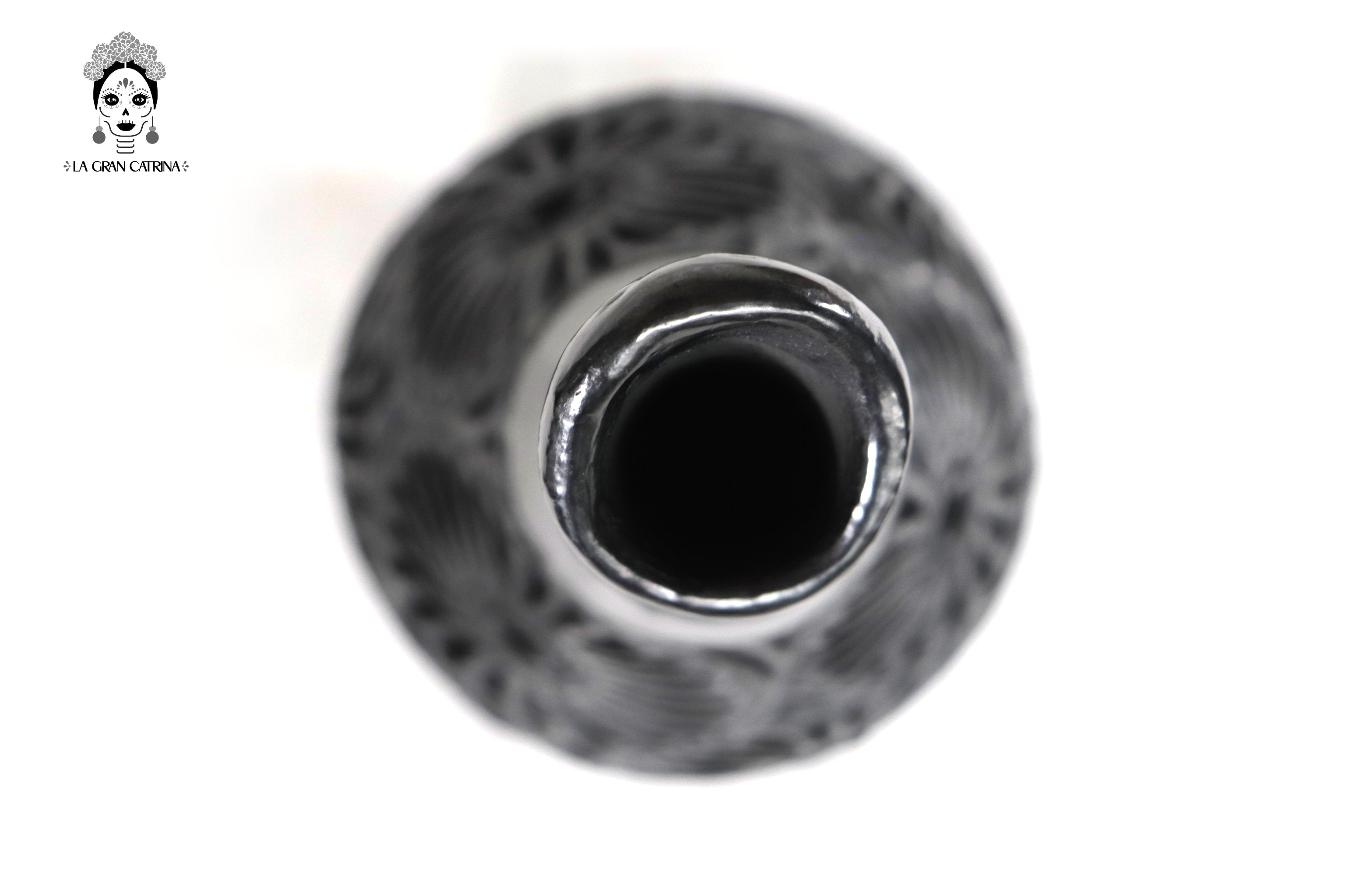 Vase "Río small" Handcrafted Black Clay 14.1 in. Tere Oax