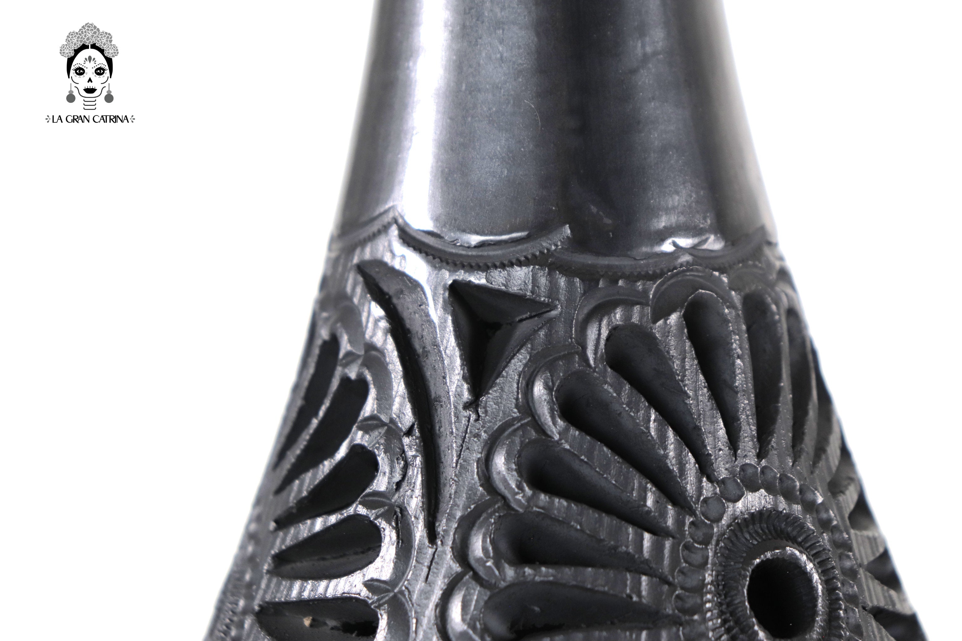 Vase "Río small" Handcrafted Black Clay 14.1 in. Tere Oax