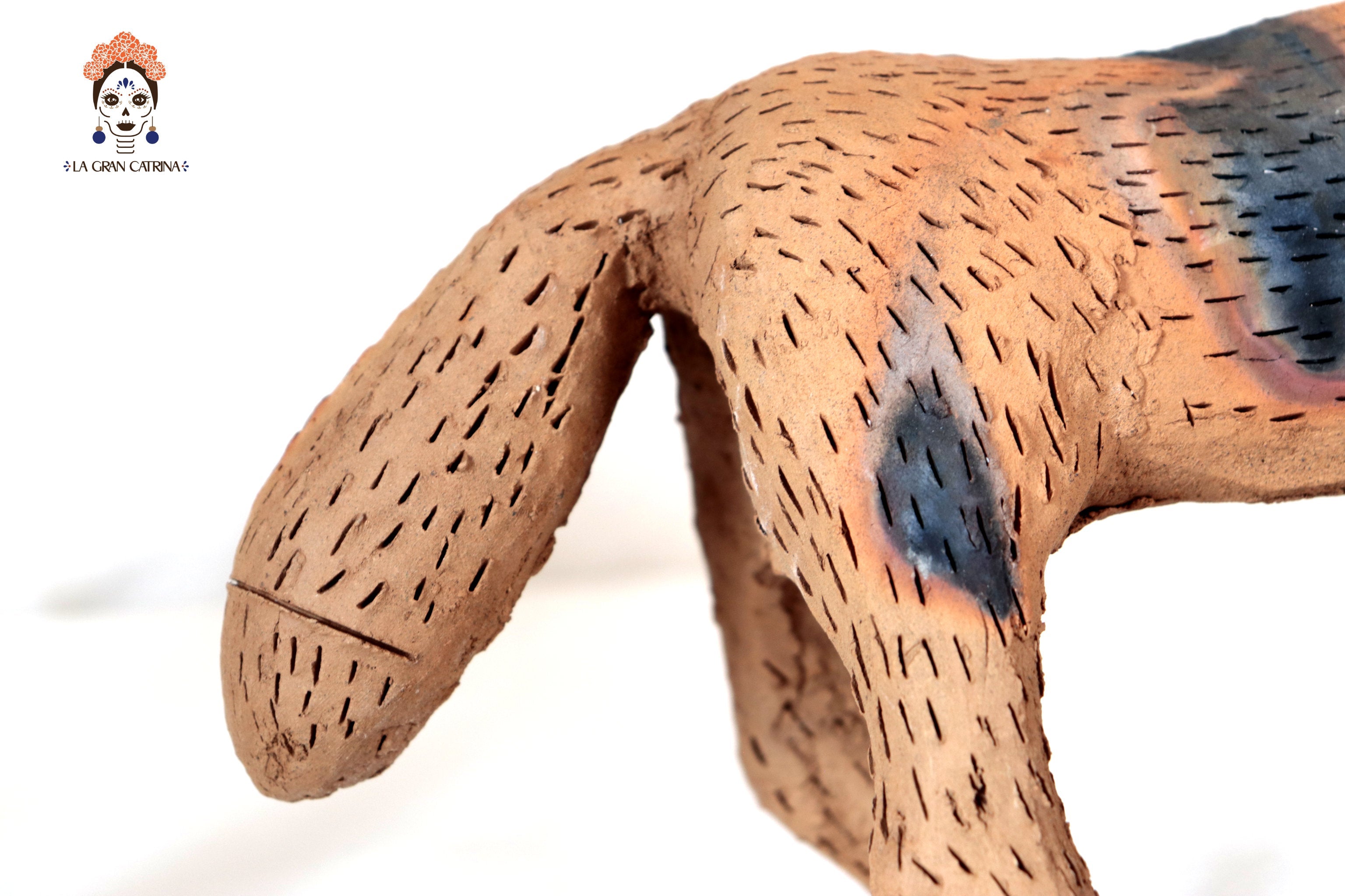 Coyotes of Natural Clay - 12.2 in. Zipiajo