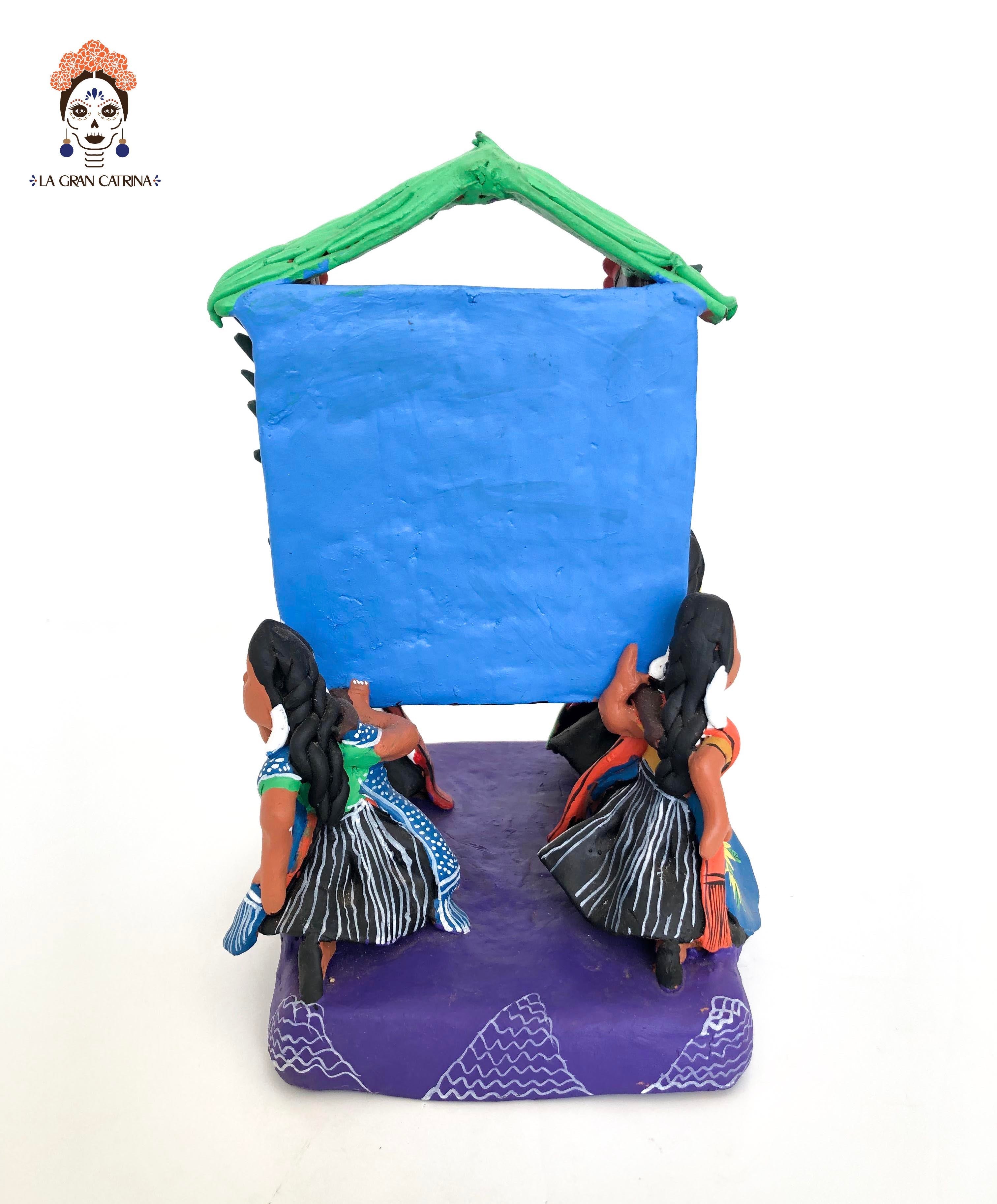 Ocumicho - Nacimiento - 10 in. Ocumicho