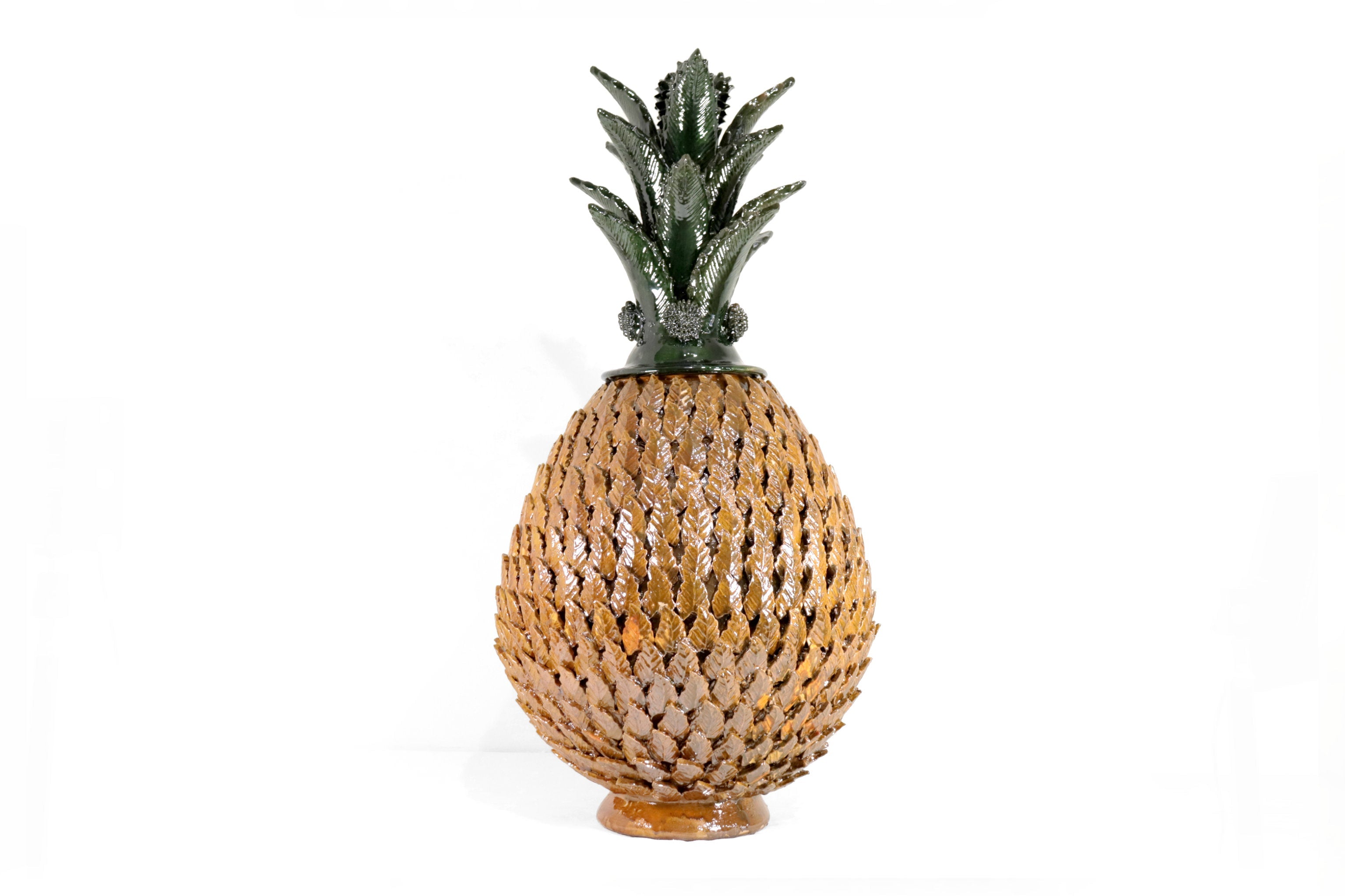 Pineapple with Leaves Traditional Style - 26 in. - Made to Order Juan Gtz
