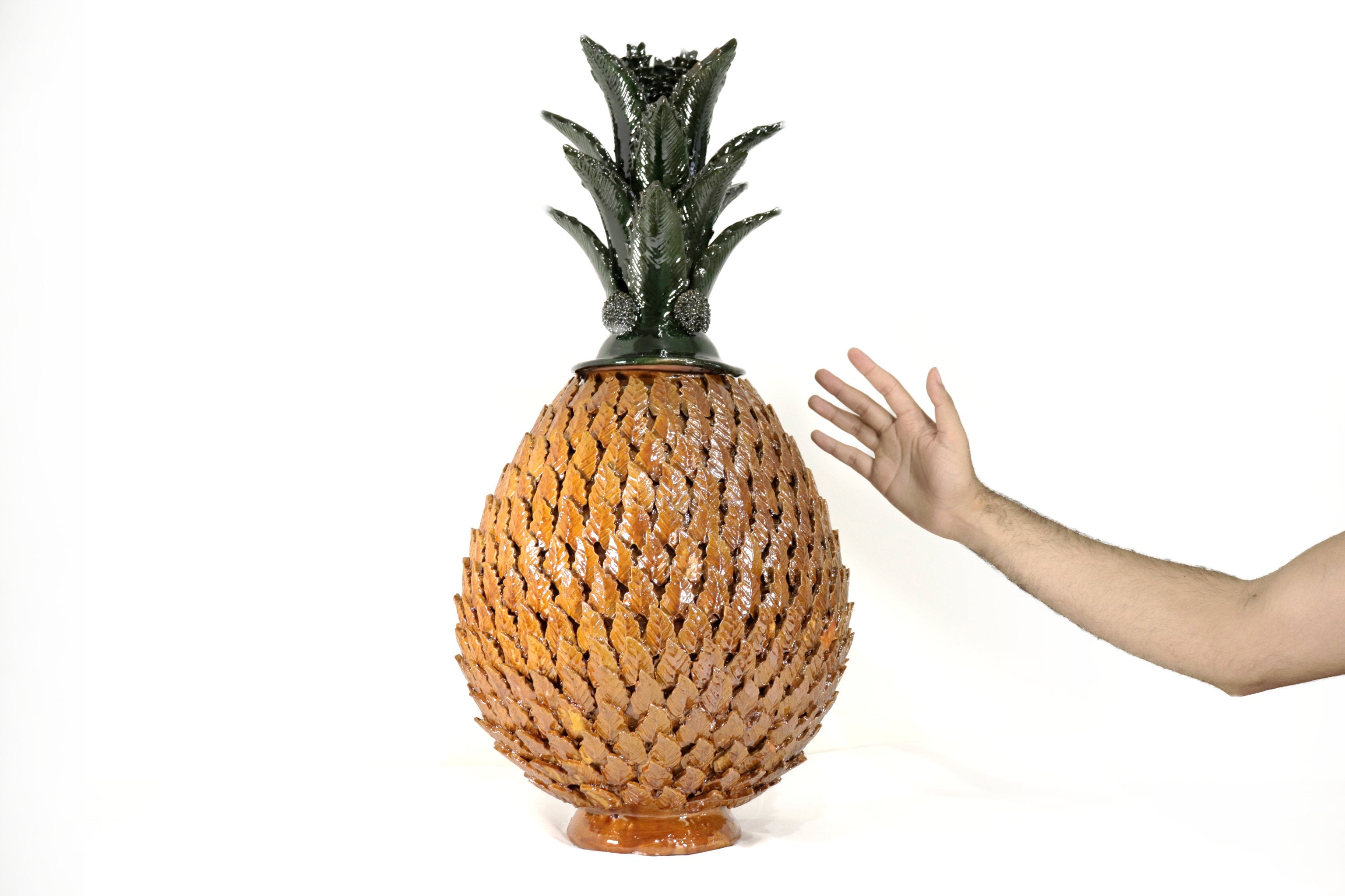 Pineapple with Leaves Traditional Style - 26 in. - Made to Order Juan Gtz