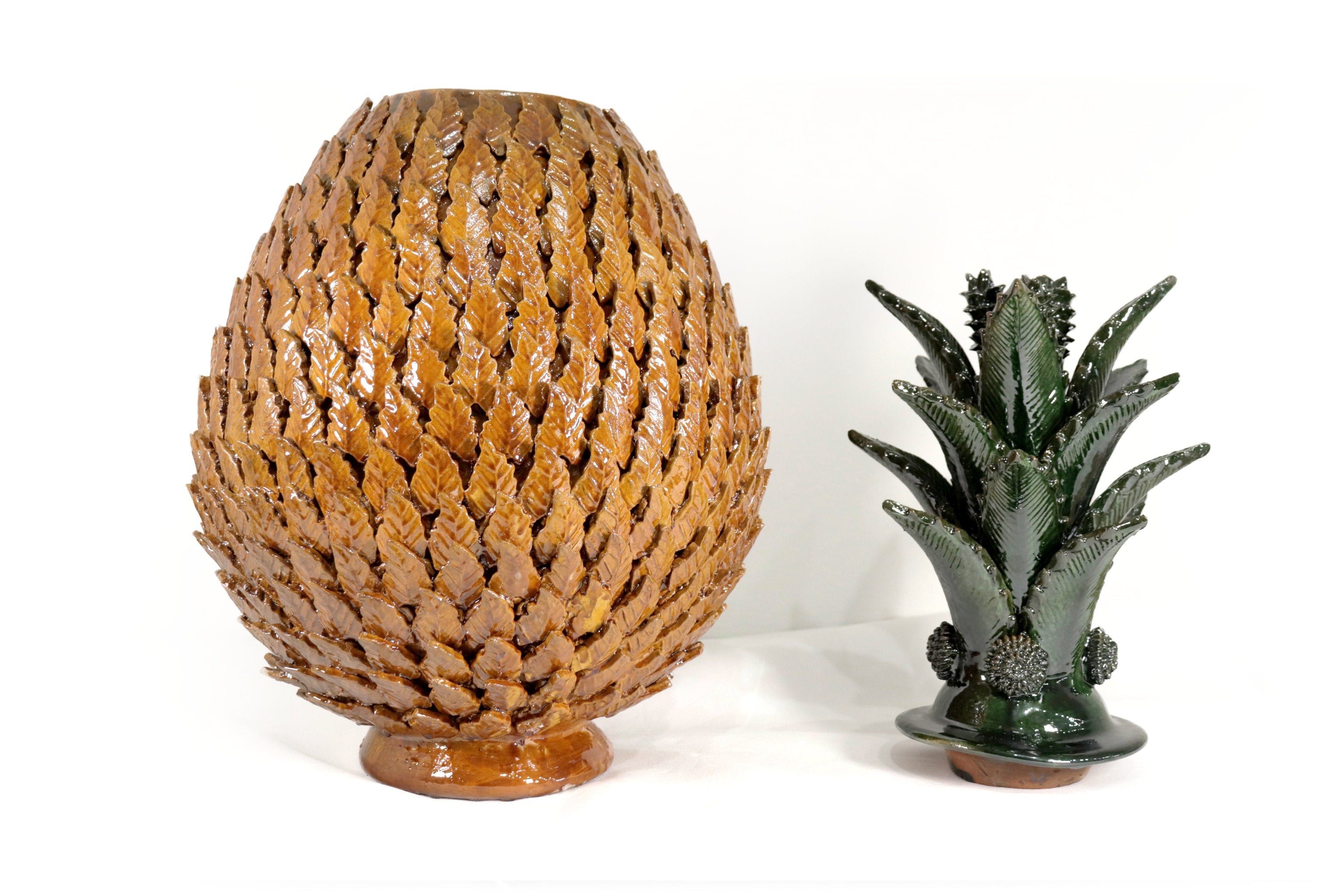 Pineapple with Leaves Traditional Style - 26 in. - Made to Order Juan Gtz