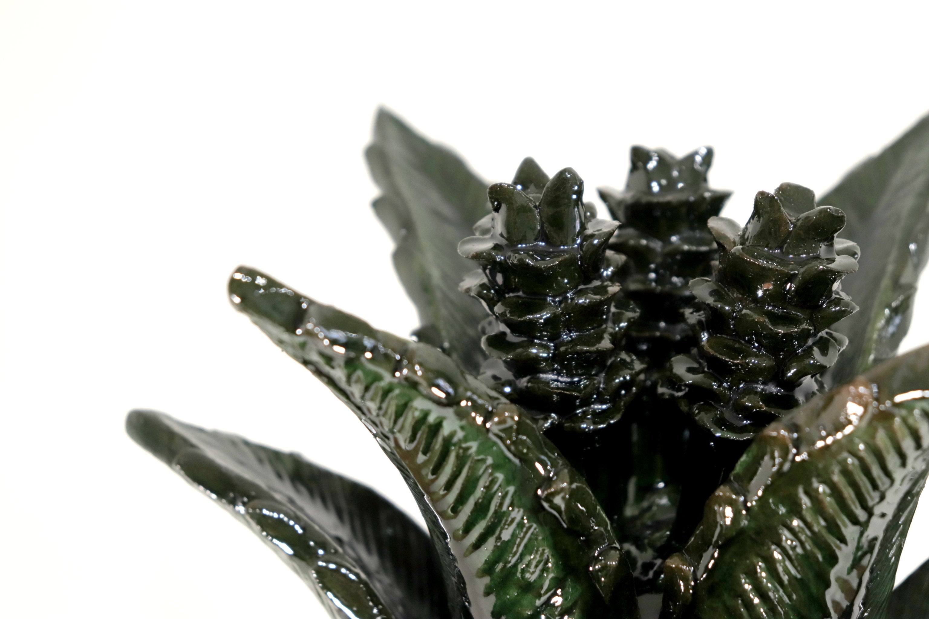Pineapple with Leaves Traditional Style - 26 in. - Made to Order Juan Gtz