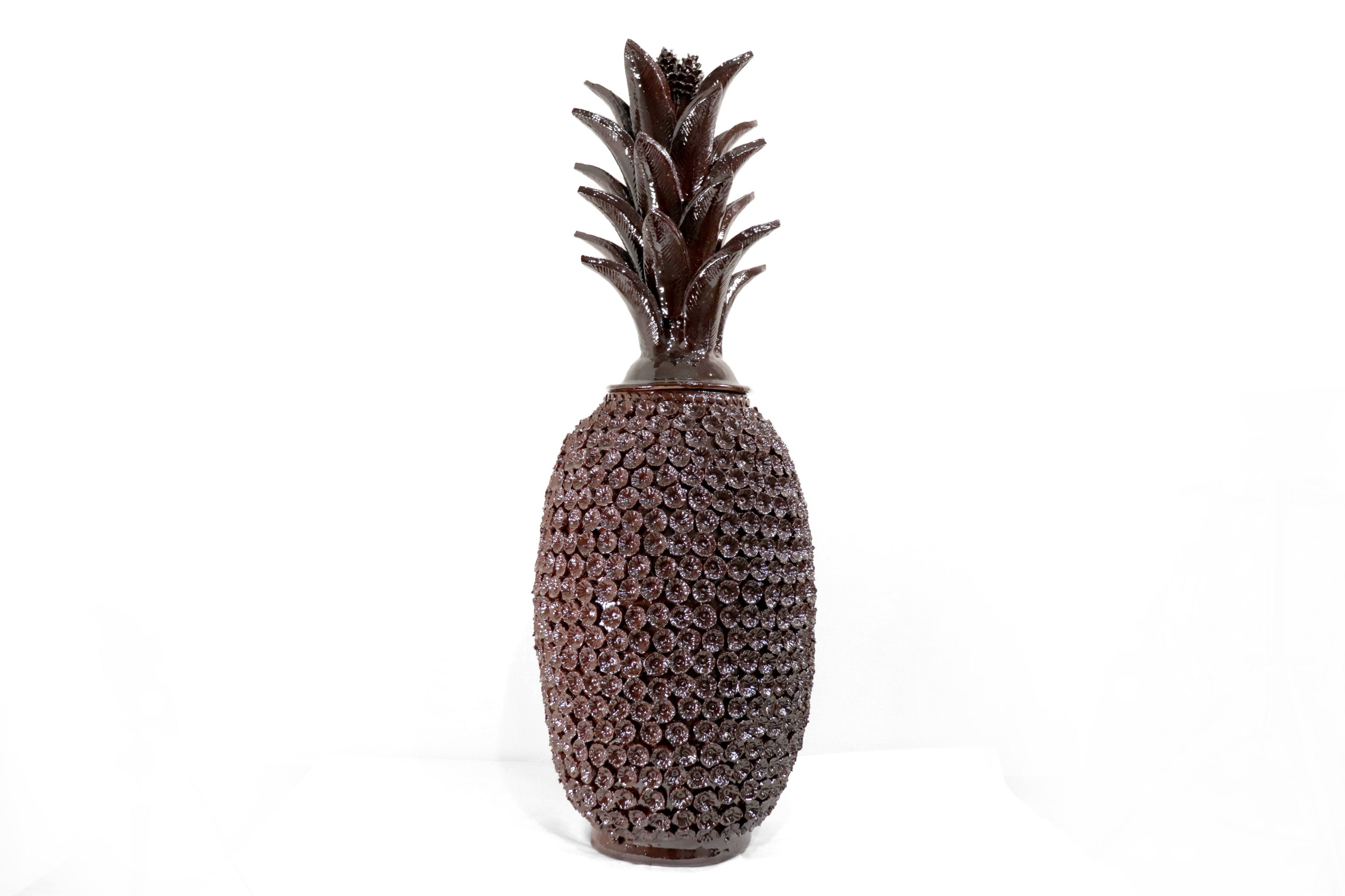 Brown Pineapple with Flowers - 35 in. Juan Gtz