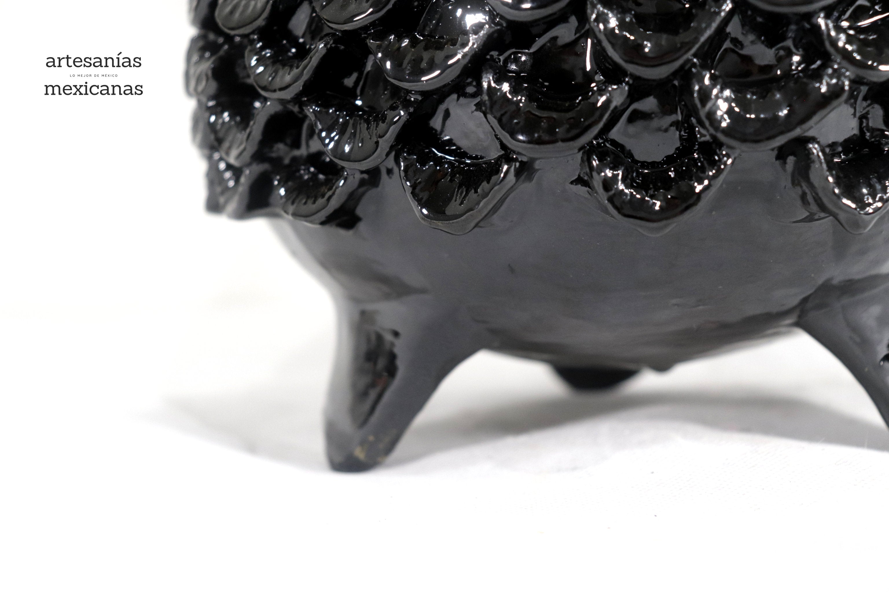 Michoacán Clay Pineapple - Papaya Black - 22 in. Juan Gtz