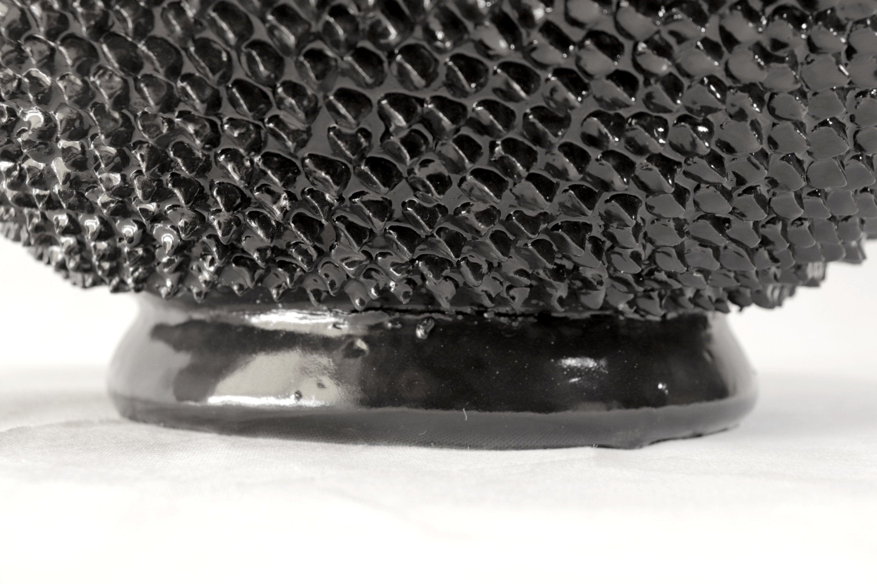 Michoacán Clay Pineapple - Saucer black - 24 in. Juan Gtz