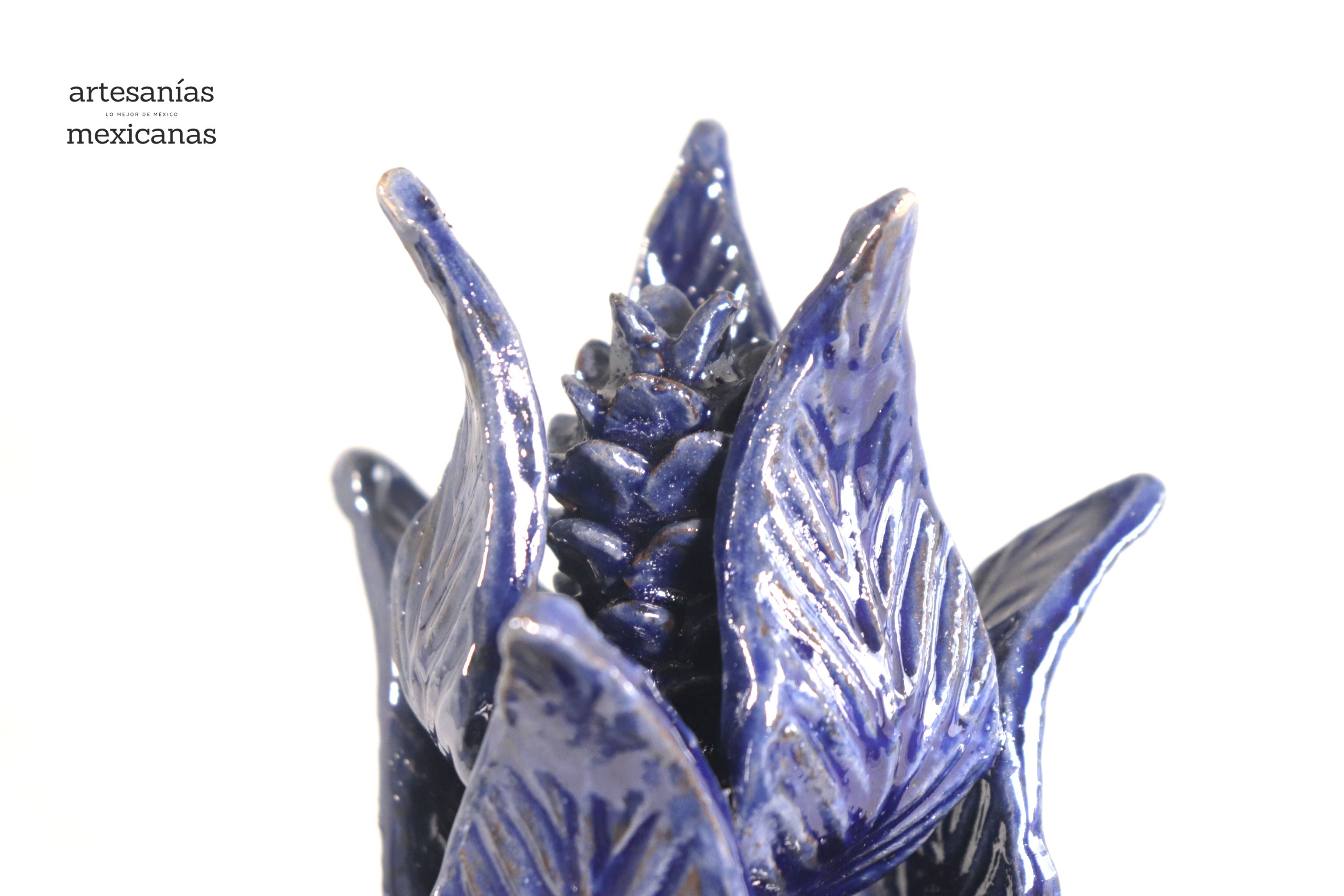 Blue Pineapple with Spikes with Curved Lid - 8.5 in. - in. Production Juan Gtz