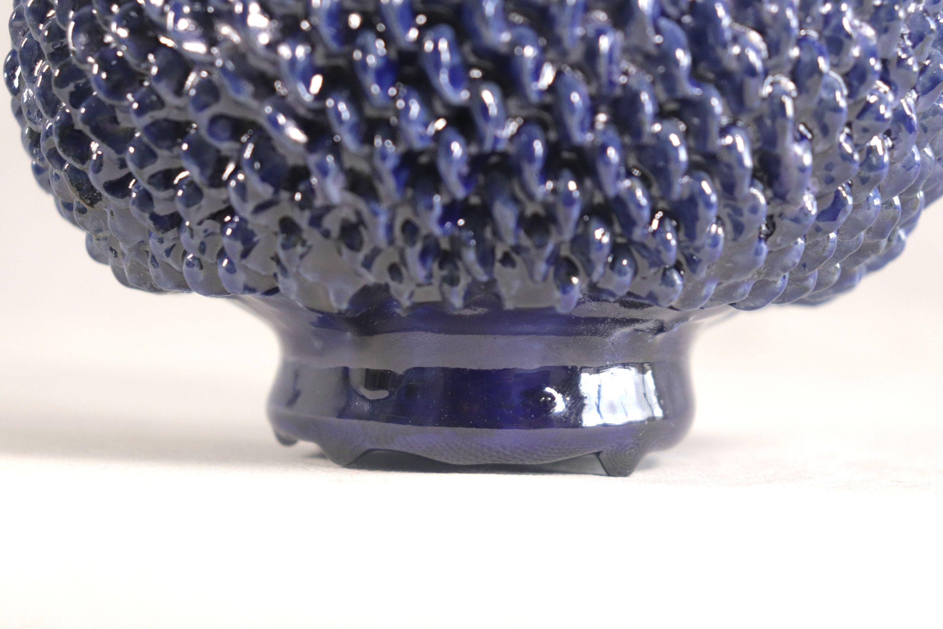 Blue Pineapple with Spikes with Curved Lid - 8.5 in. - in. Production Juan Gtz