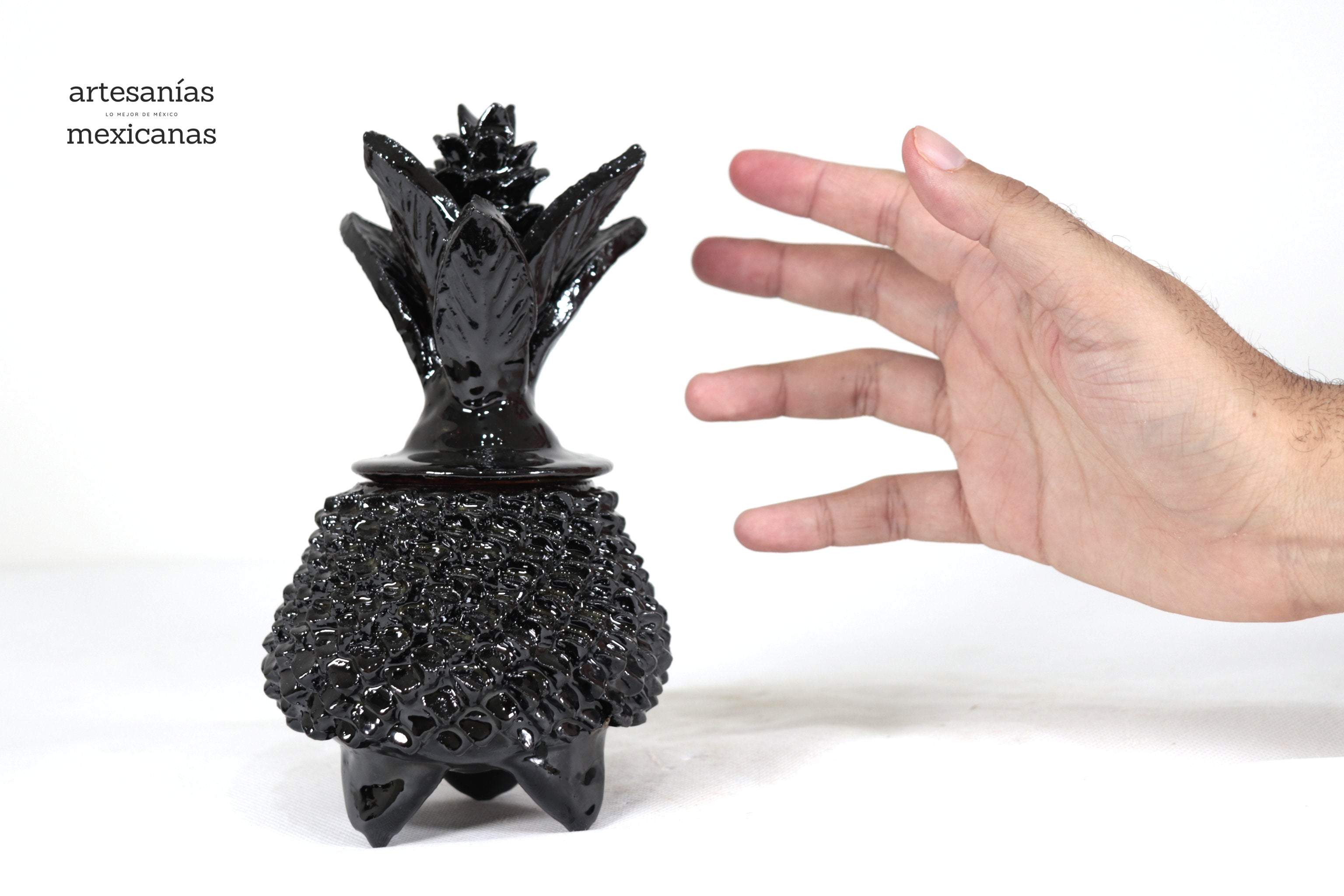 Pineapple black Glazed Clay - 7.7 in. Juan Gtz
