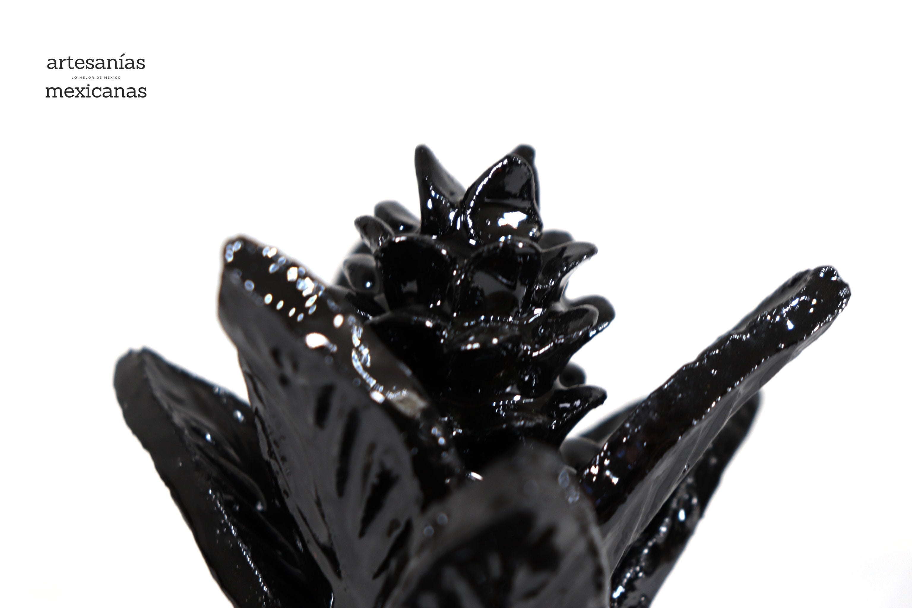 Pineapple black Glazed Clay - 7.7 in. Juan Gtz