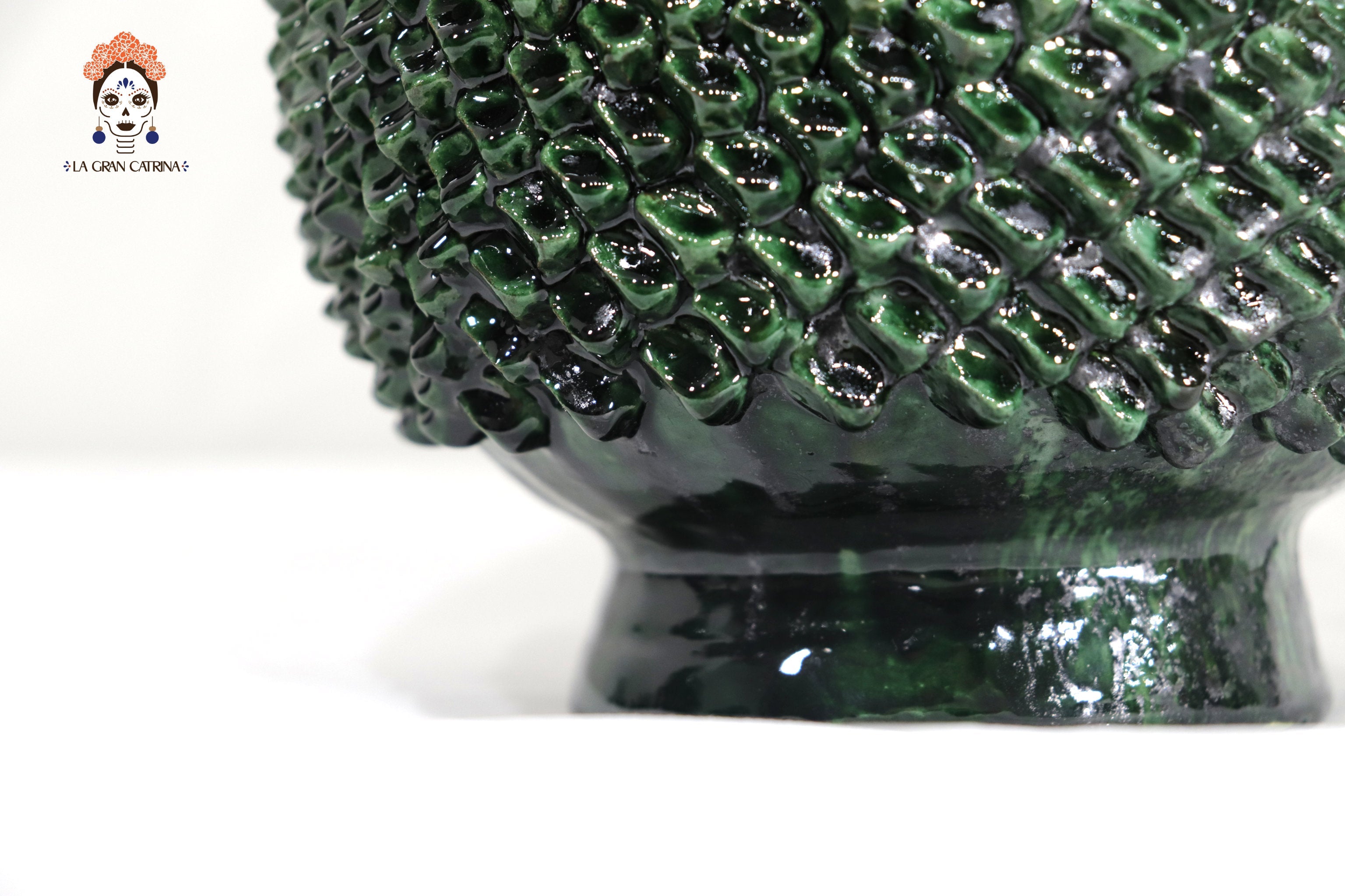 Green Pineapple with Spikes with Leaves Curved - 15 in. - Made to Order Juan Gtz