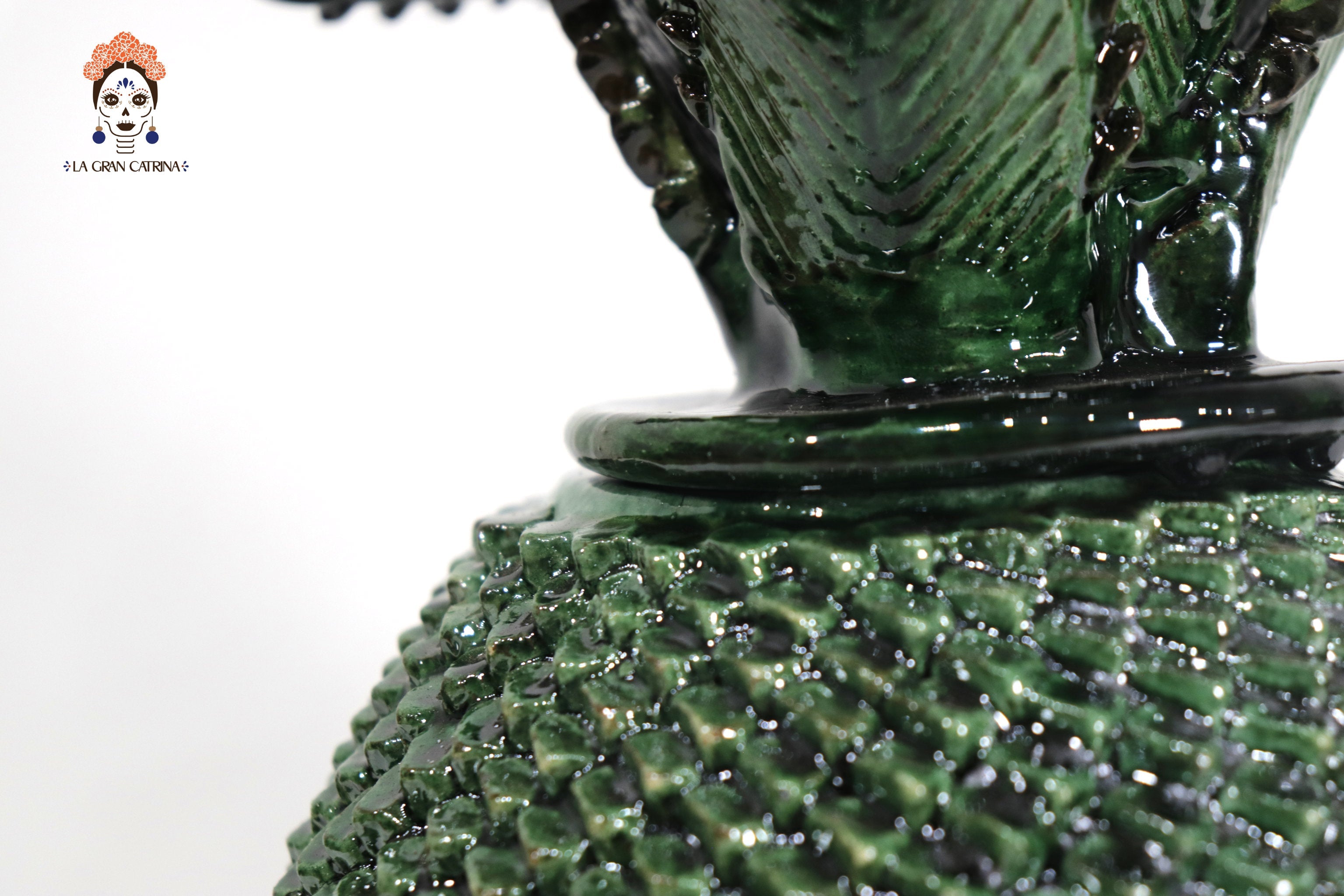 Green Pineapple with Spikes with Leaves Curved - 15 in. - Made to Order Juan Gtz