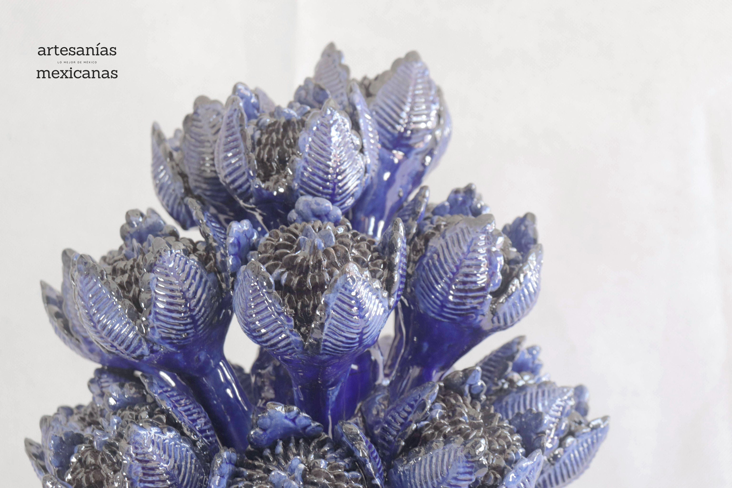 Pineapple with Flowers of artichoke Blue - 24 in. Celia SJG