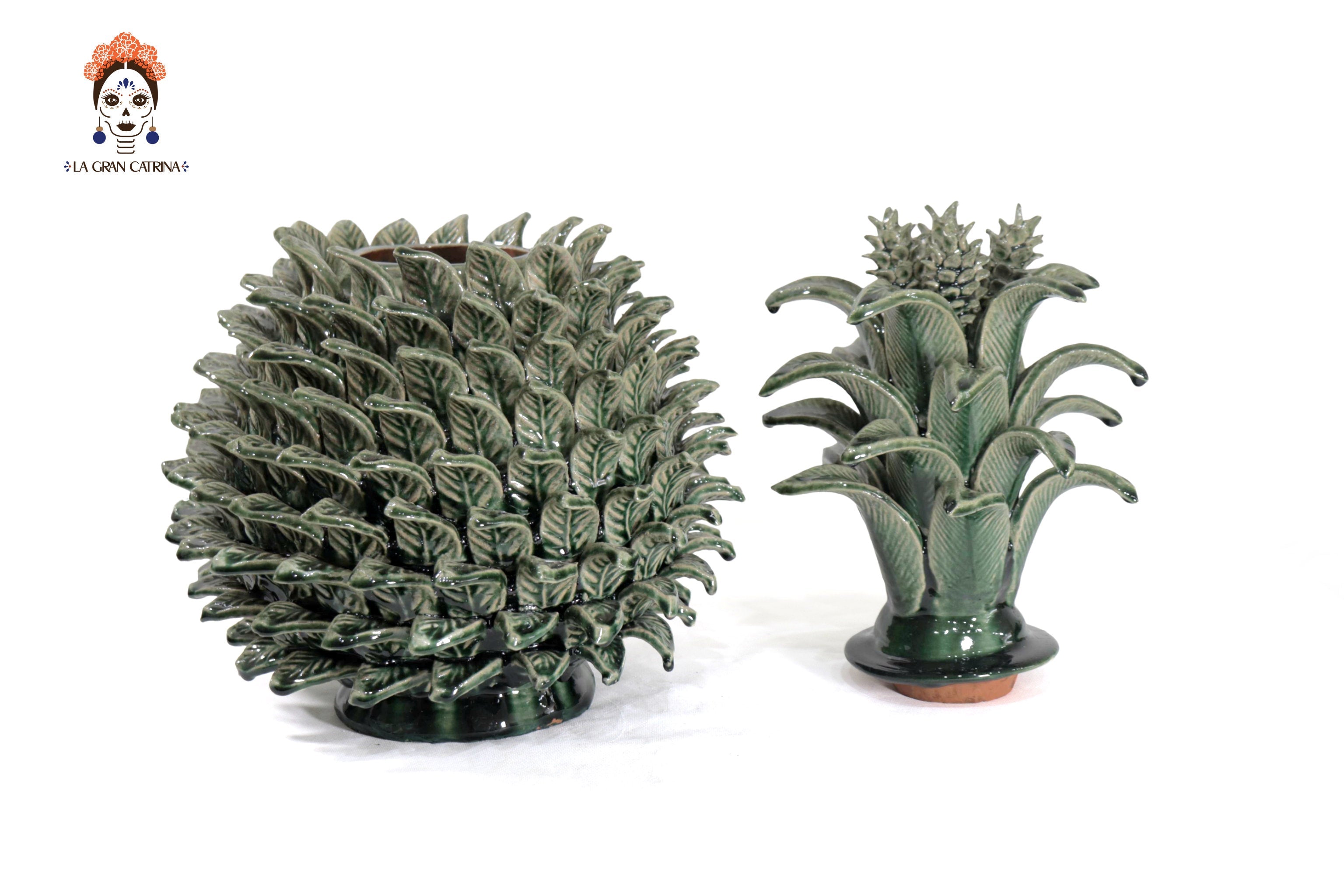 Green Pineapple with Leaves of curved lid - 20 in. Juan Gtz