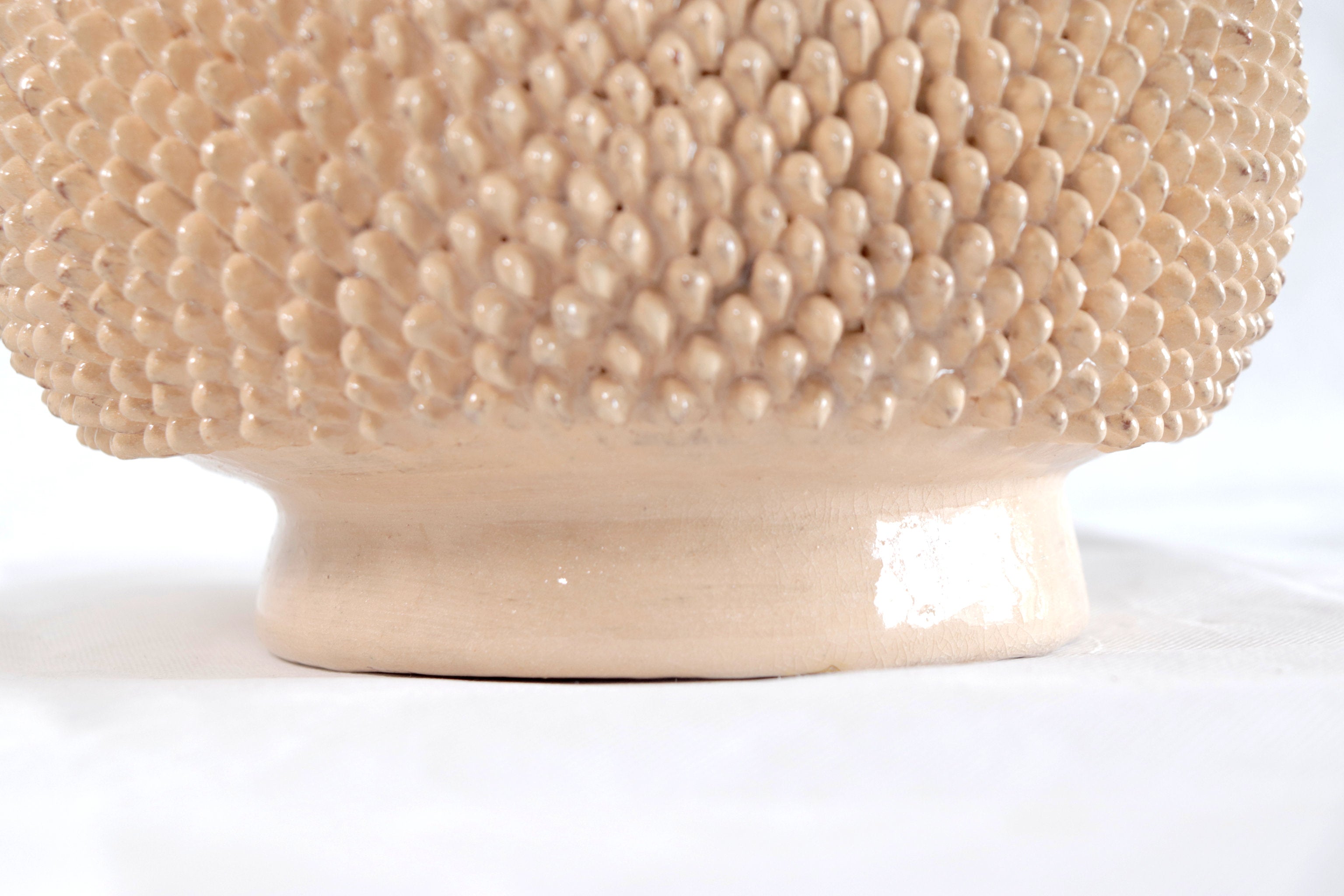 Michoacán Clay Pineapple - Beige with spikes - 19 in. - in. Production Juan Gtz