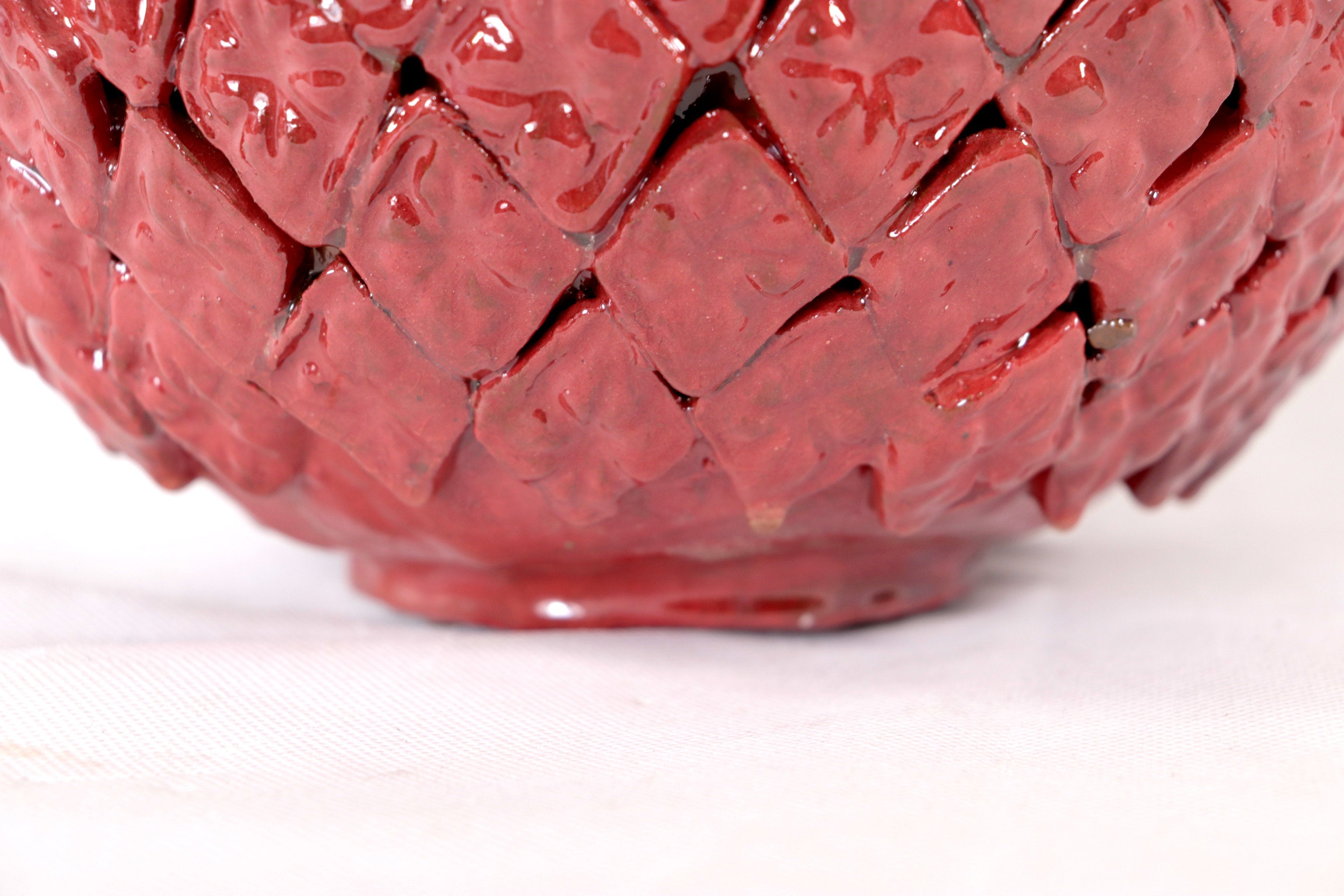 Red Pineapple with Wavy Lid - 16 in. - Made to Order Juan Gtz