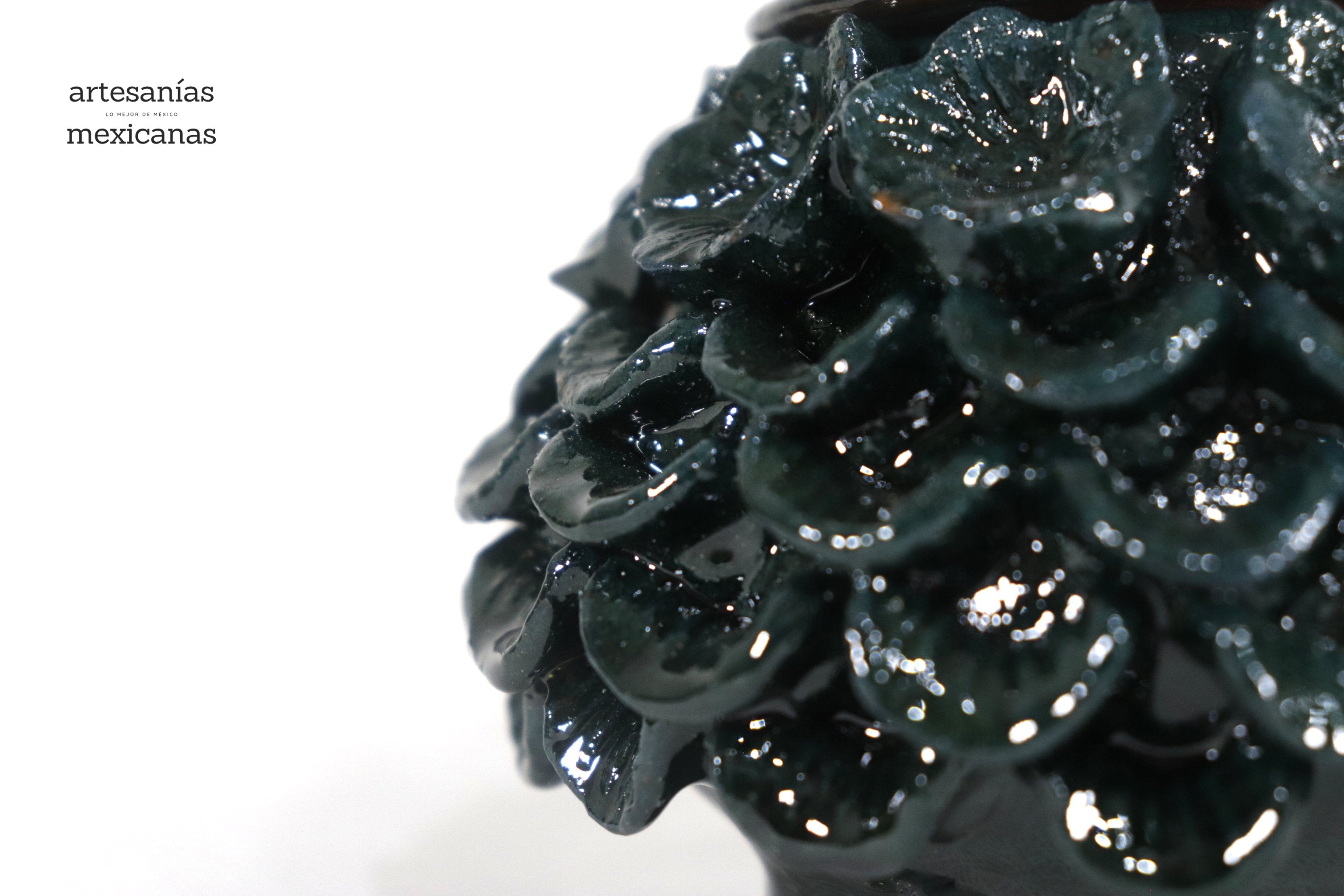 Michoacán Clay Pineapple - Green small petals and flowers - 7.7 in. - Made to Order +10 Pcs. Juan Gtz