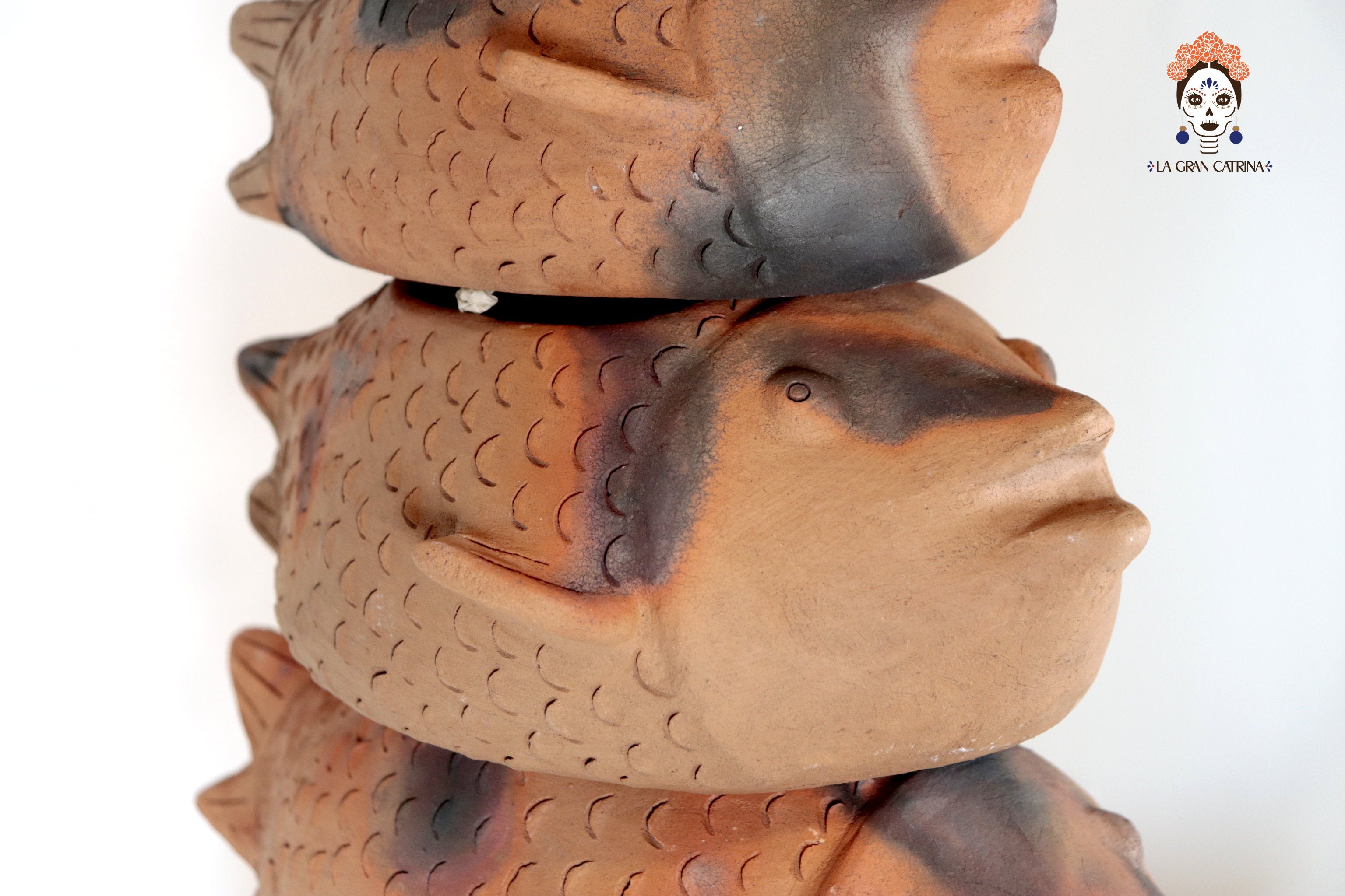 Tower of Fish of Natural Clay - 30.7 in. Zipiajo