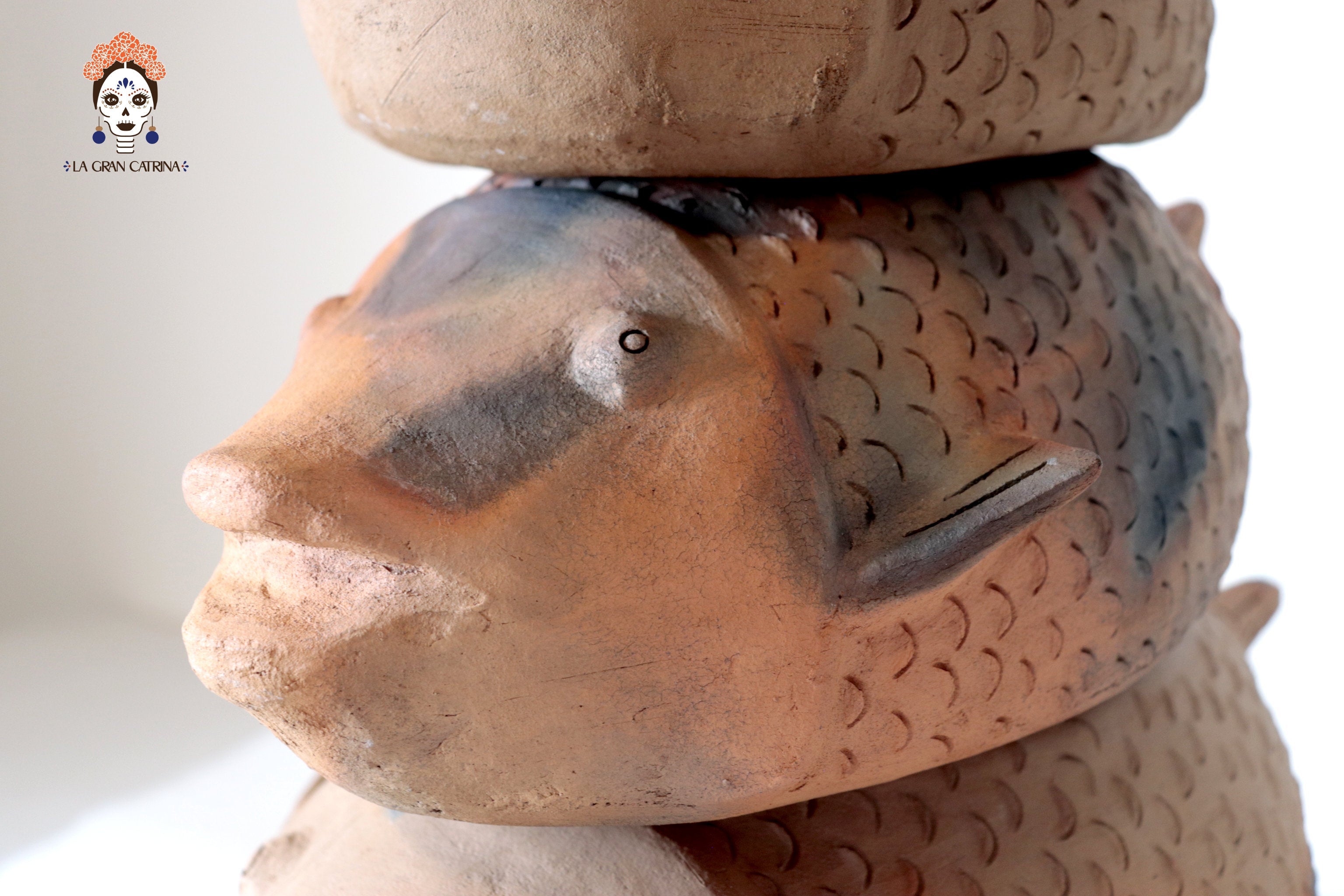 Tower of Fish of Natural Clay - 30.7 in. Zipiajo