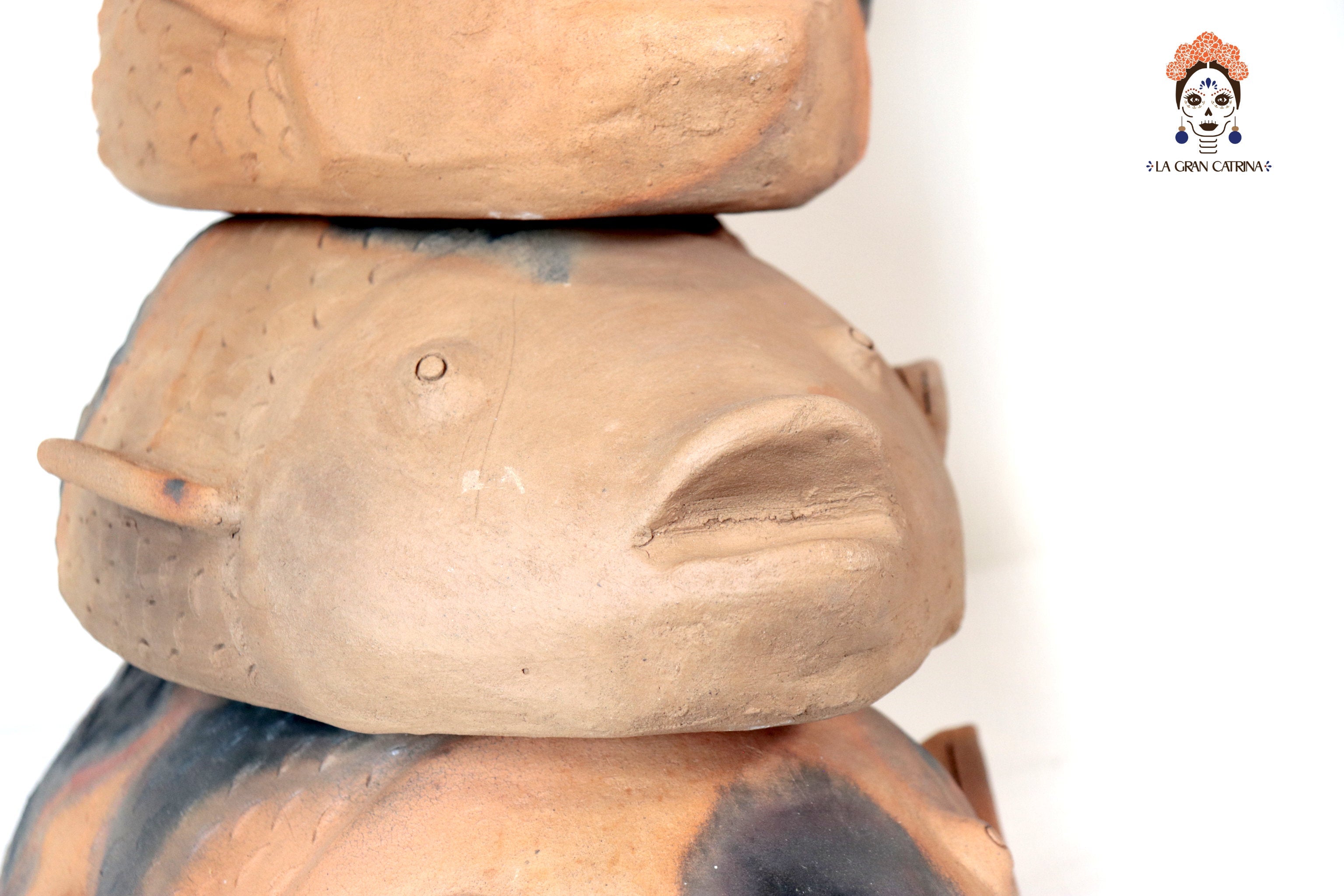 Tower of Fish of Natural Clay - 30.7 in. Zipiajo