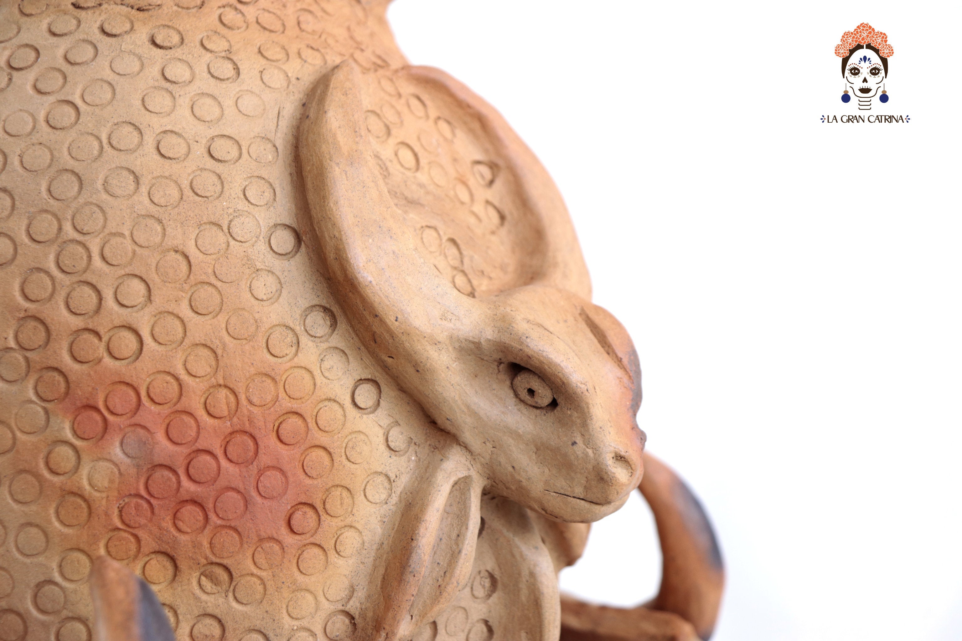 Tower of Bulls of Natural Clay - 37 in. Zipiajo
