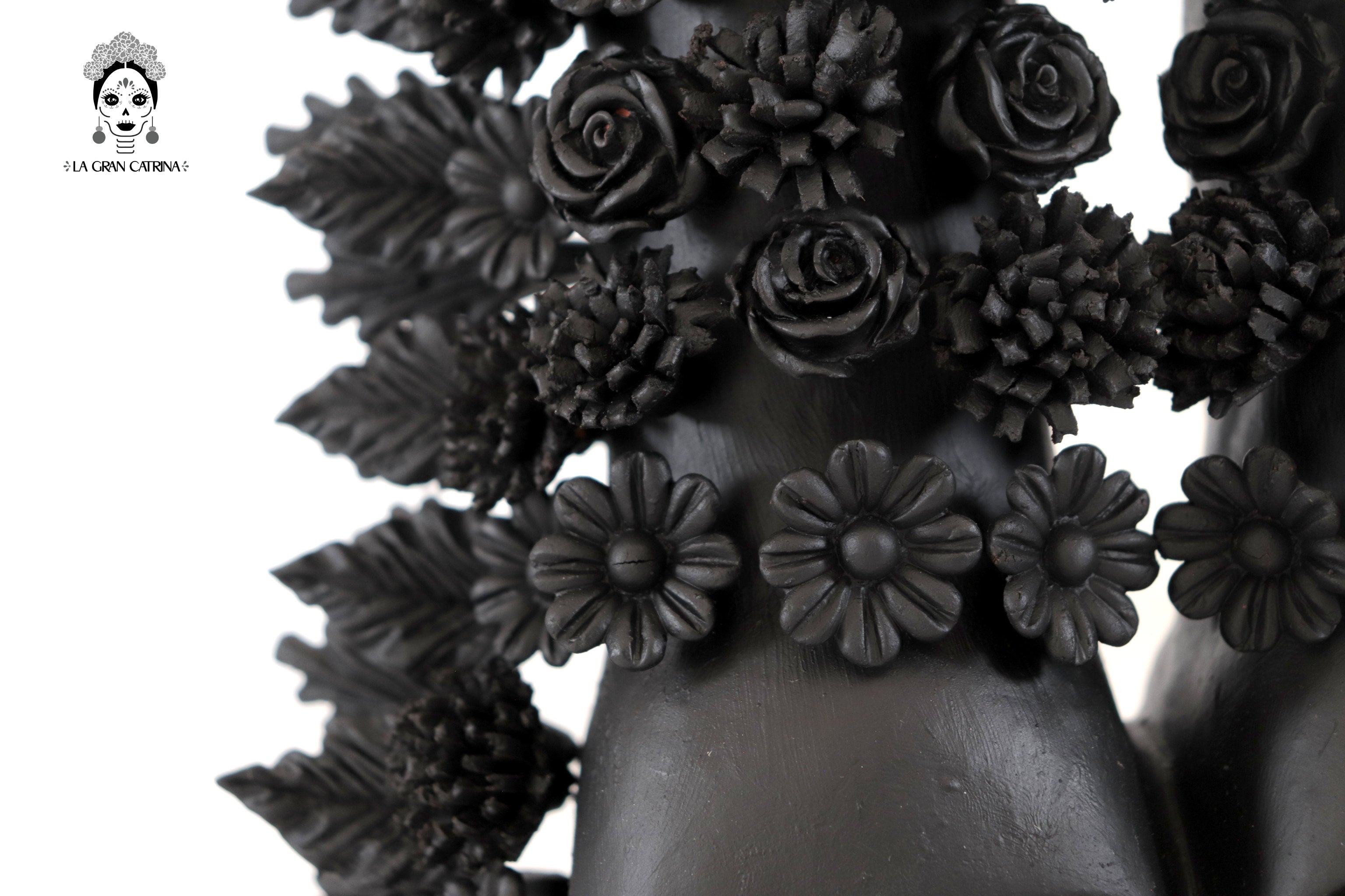 Arch black of skulls and flowers - 16.5 in. Misael Jacobo