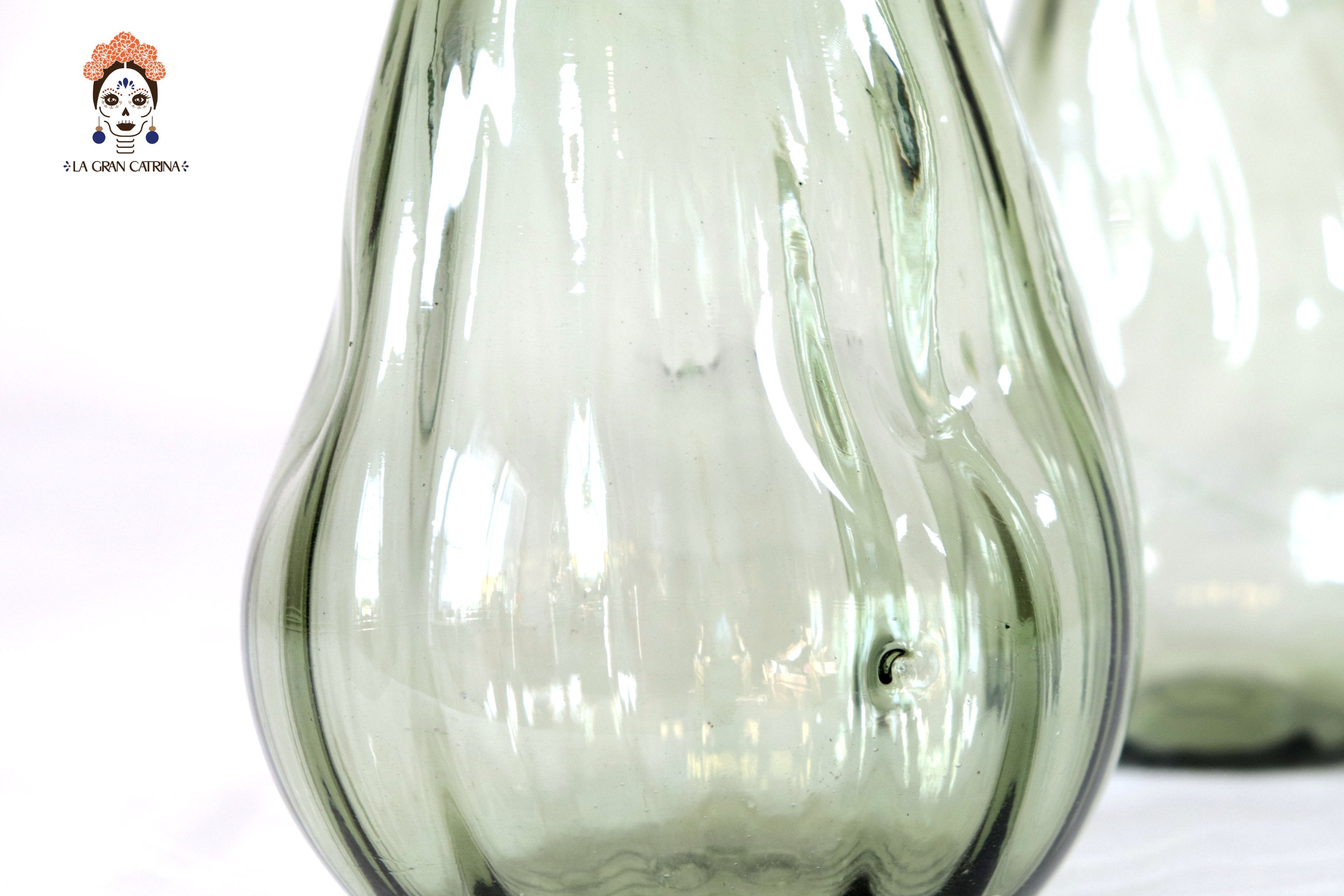 Blown Glass Tumbler Green Oliva 6.6 in. Vidrio Soplado