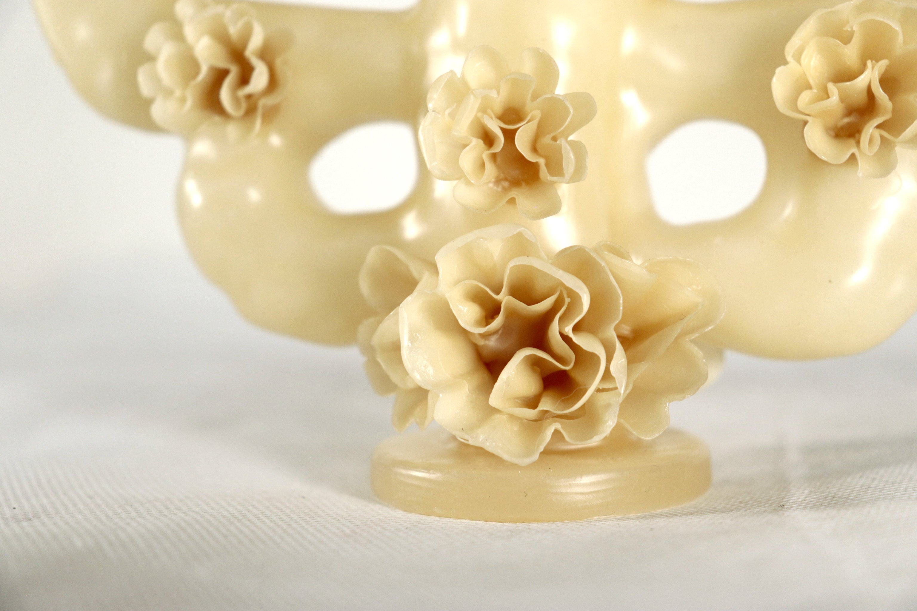Sculpted Candle - Tree Life - 7 in. Viviana