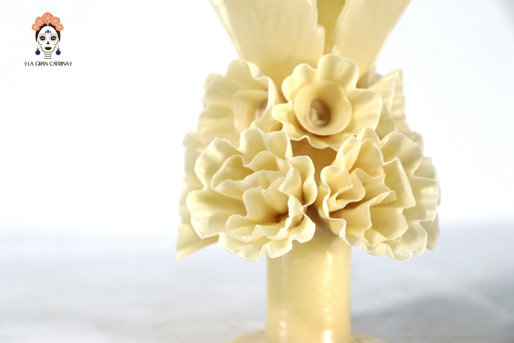 Sculpted Candle - Decorative Flowers Yellow - 11 in. Viviana