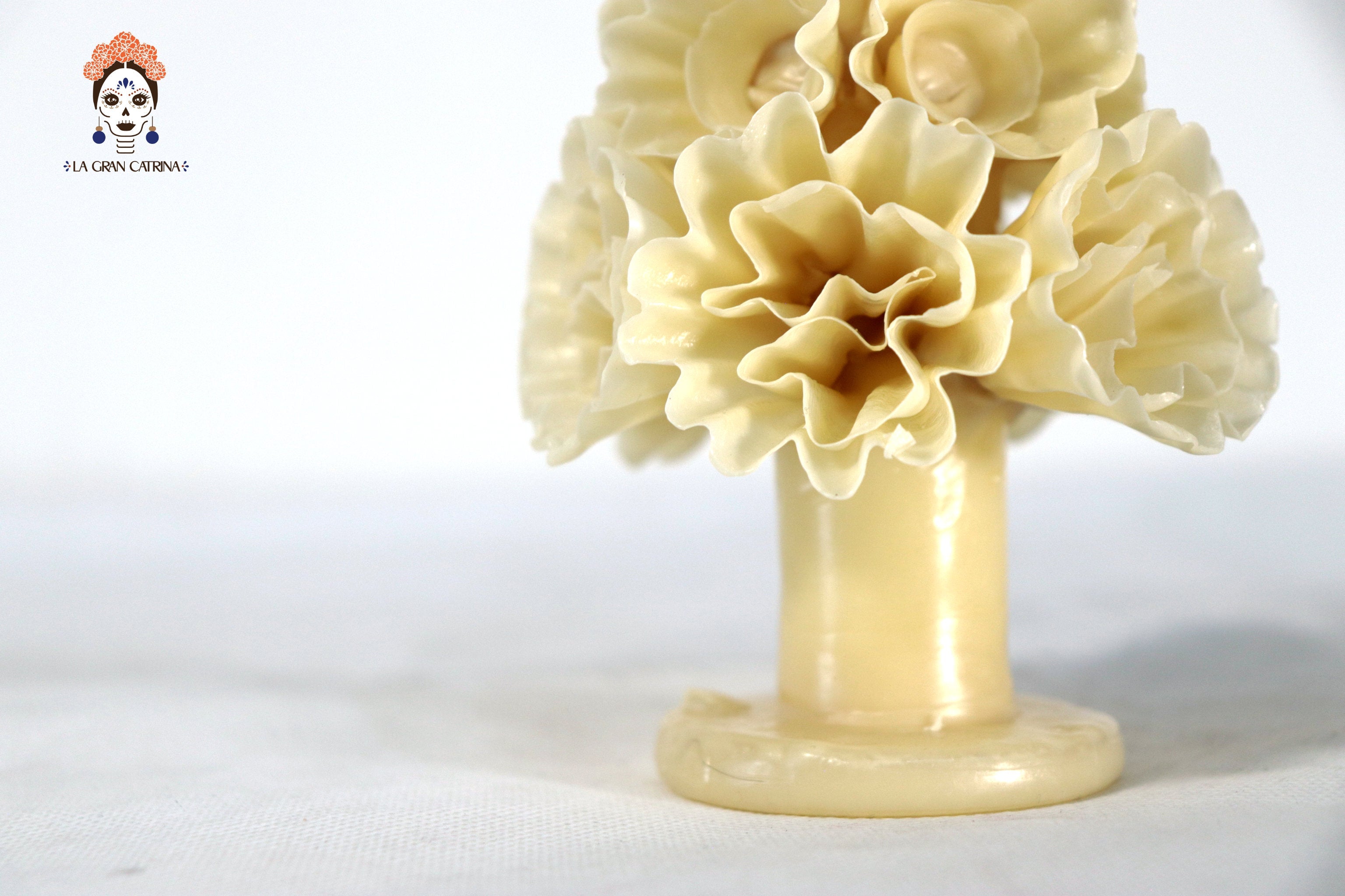 Sculpted Candle - Decorative Flowers Yellow - 11 in. Viviana
