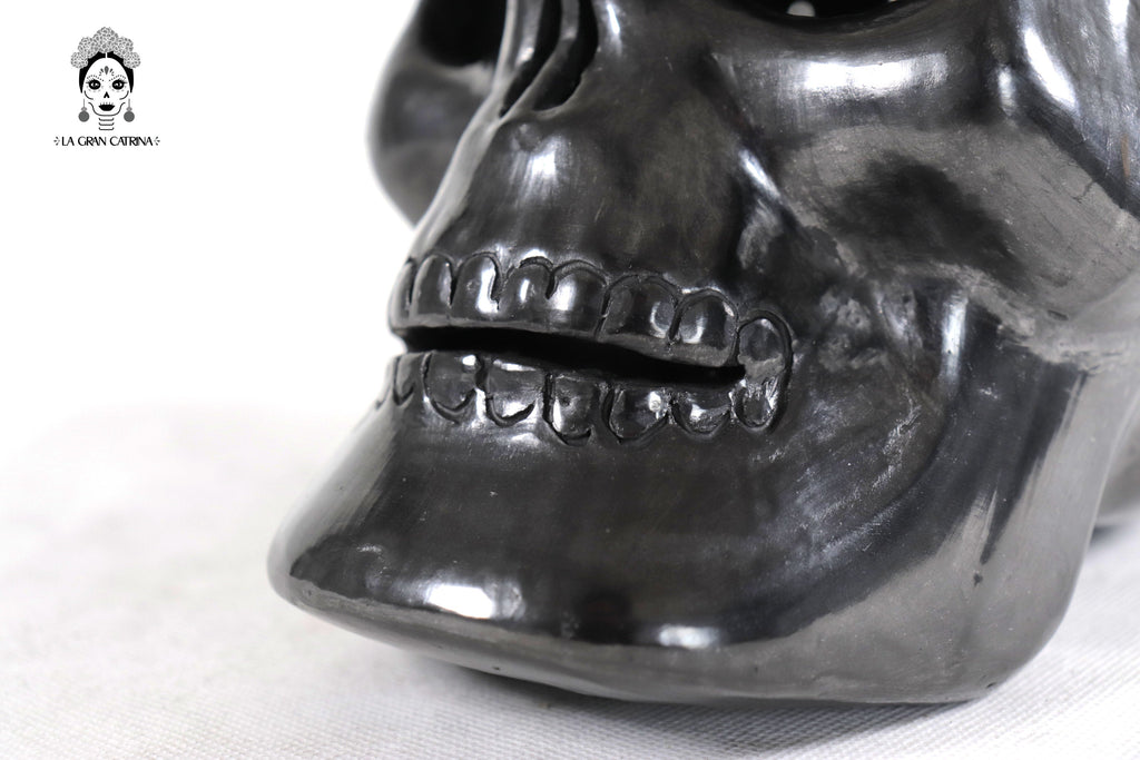 Black Clay Skull 7.1 in. Tere Oax