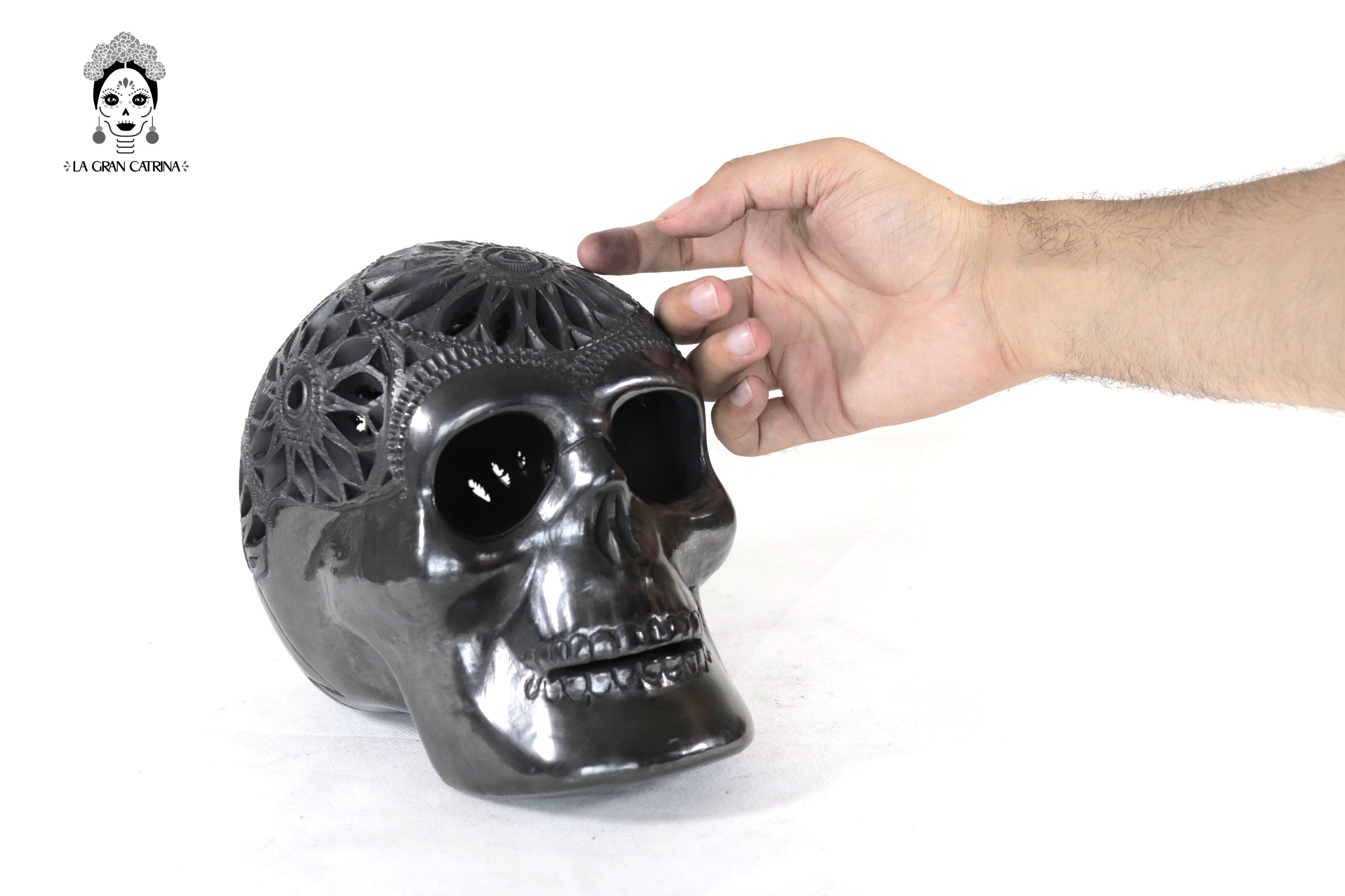 Black Clay Skull 7.1 in. Tere Oax