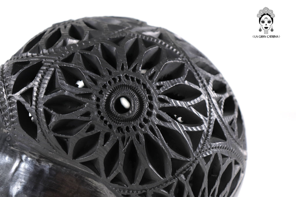 Black Clay Skull 7.1 in. Tere Oax