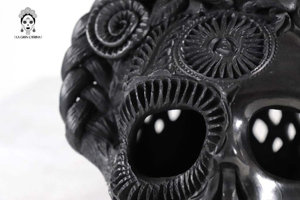 Black Clay Skull with Flowers 7.9 in. Tere Oax