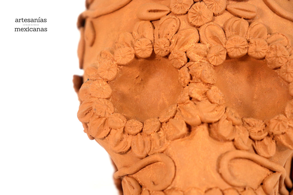 Planter Skull Natural Clay with Flowers Relieve - 6.2 in. Brenda Capula
