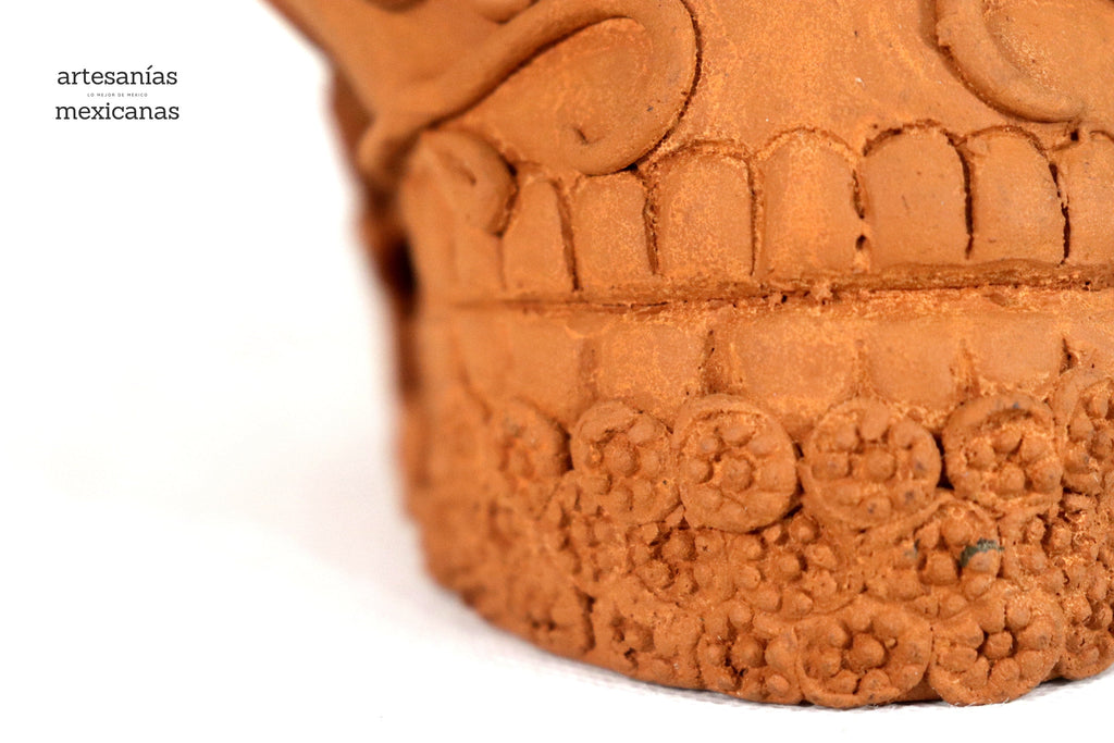 Planter Skull Natural Clay with Flowers Relieve - 6.2 in. Brenda Capula