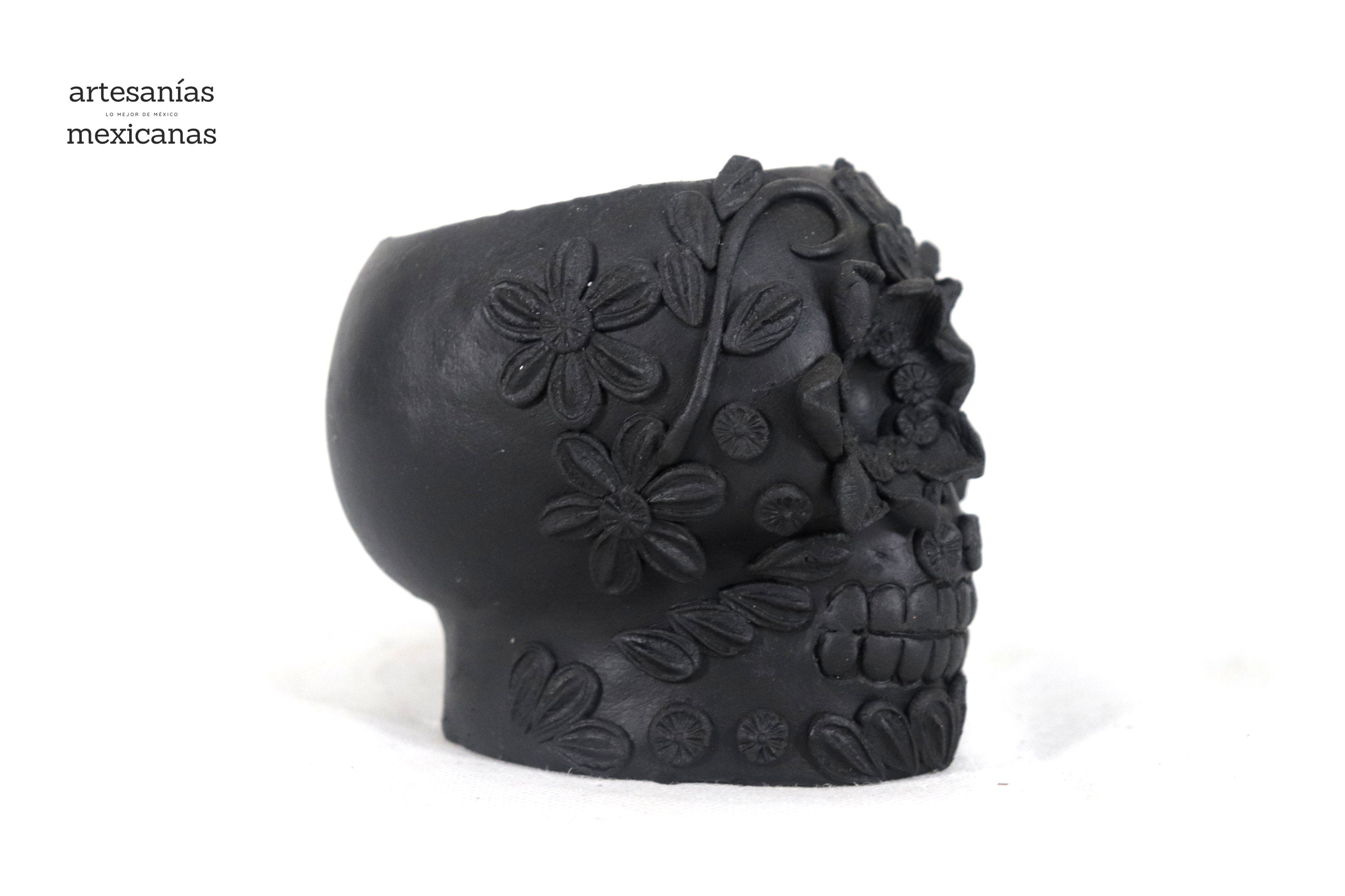 Planter Skull Black Clay with Flowers Relieve - 3.9 in. Brenda Capula