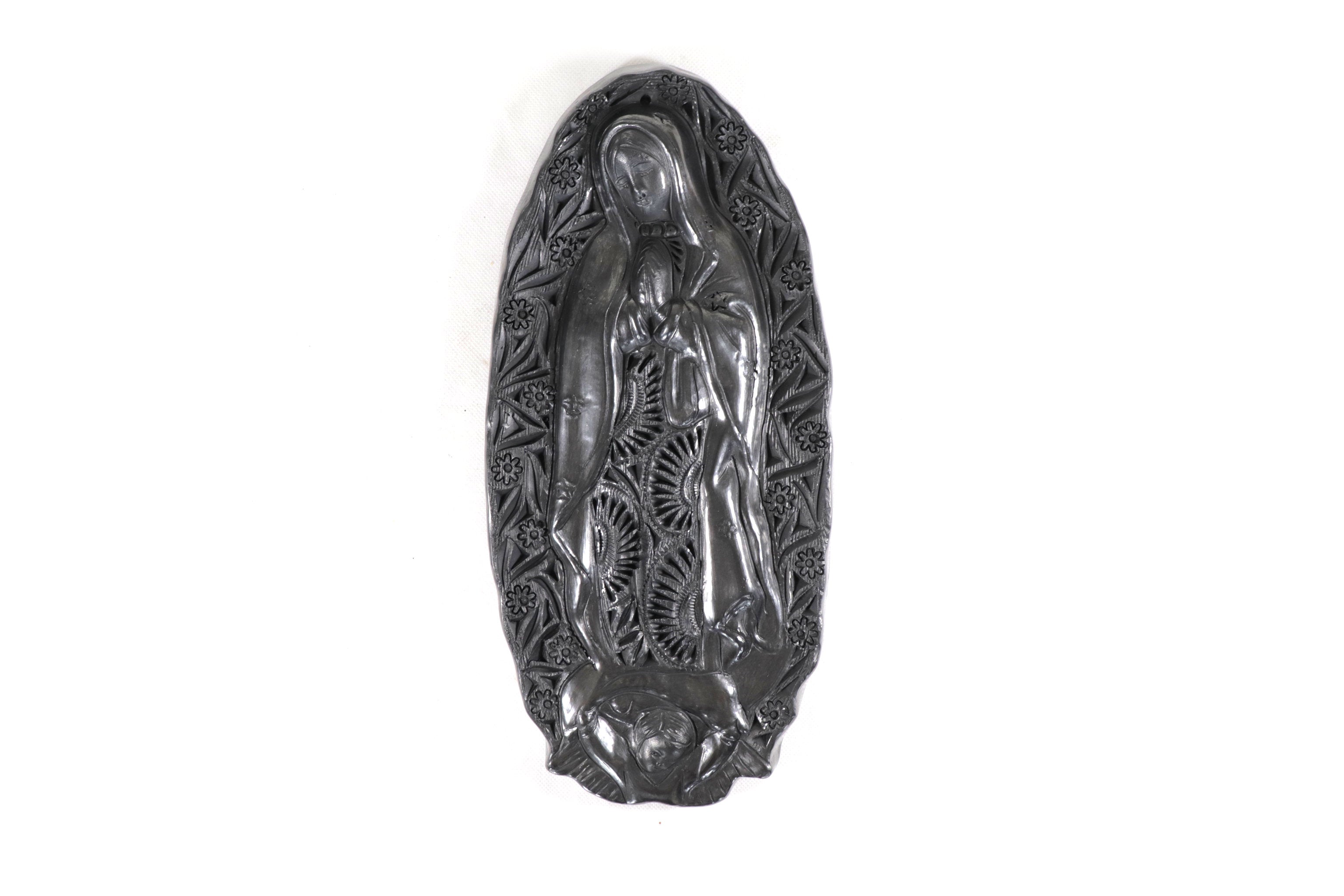 Virgin of Guadalupe en Black Clay 12.6 in. Tere Oax