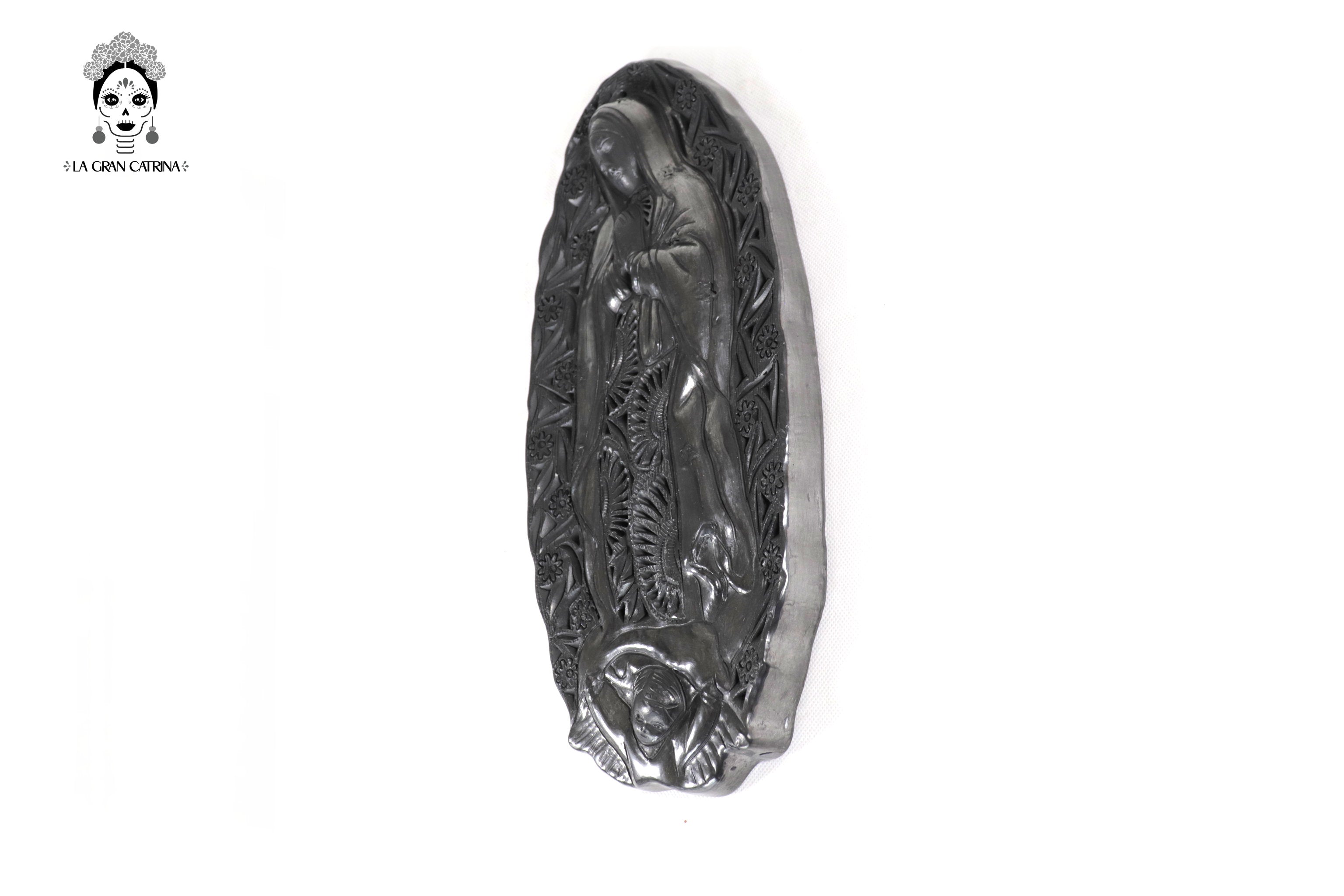Virgin of Guadalupe en Black Clay 12.6 in. Tere Oax