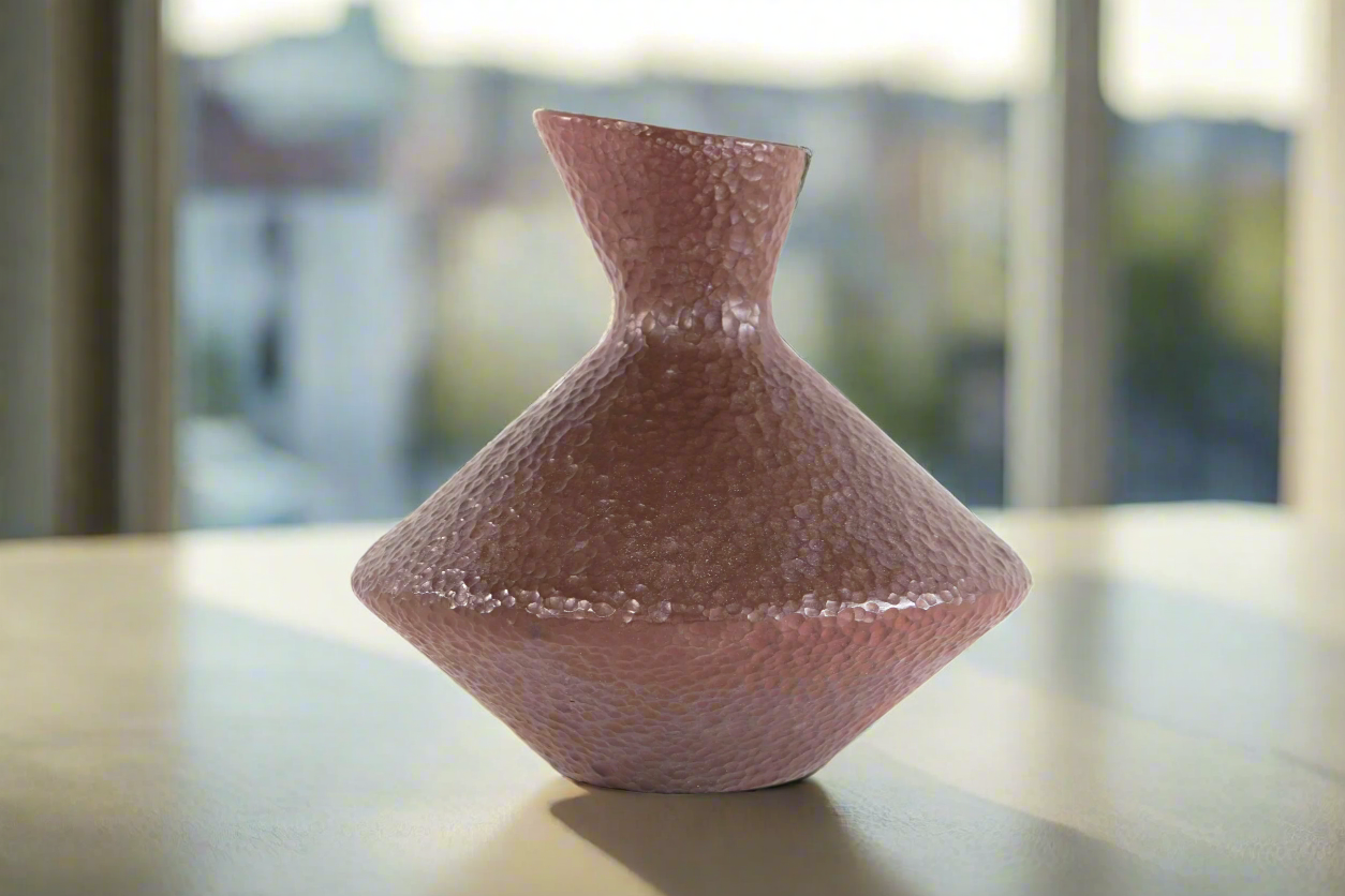 Vase moderno Clay martillado red - 10 in. Trejo