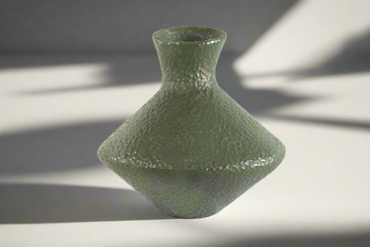 Vase moderno Clay martillado green - 10 in. Trejo